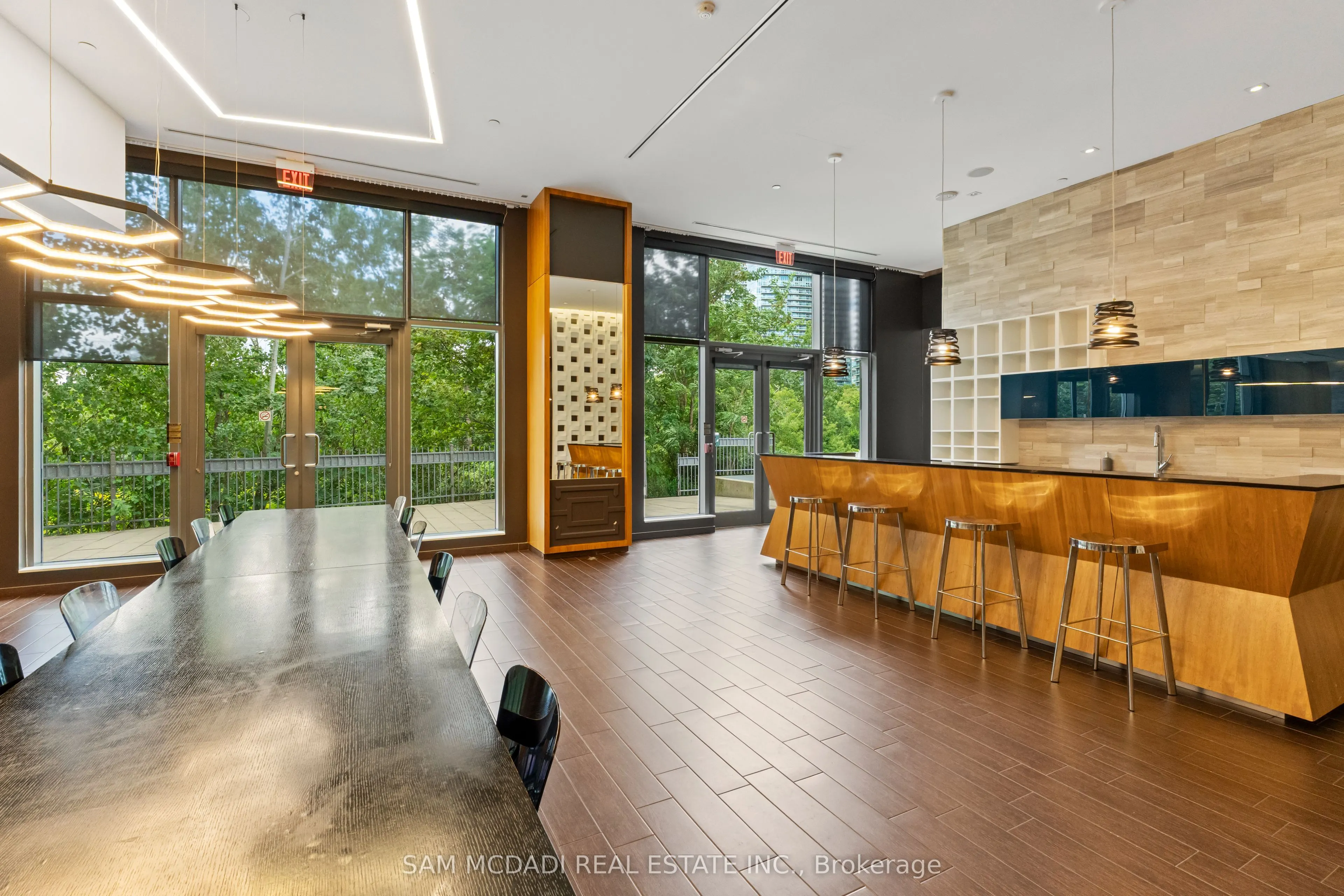 36 Park Lawn Road, #1109