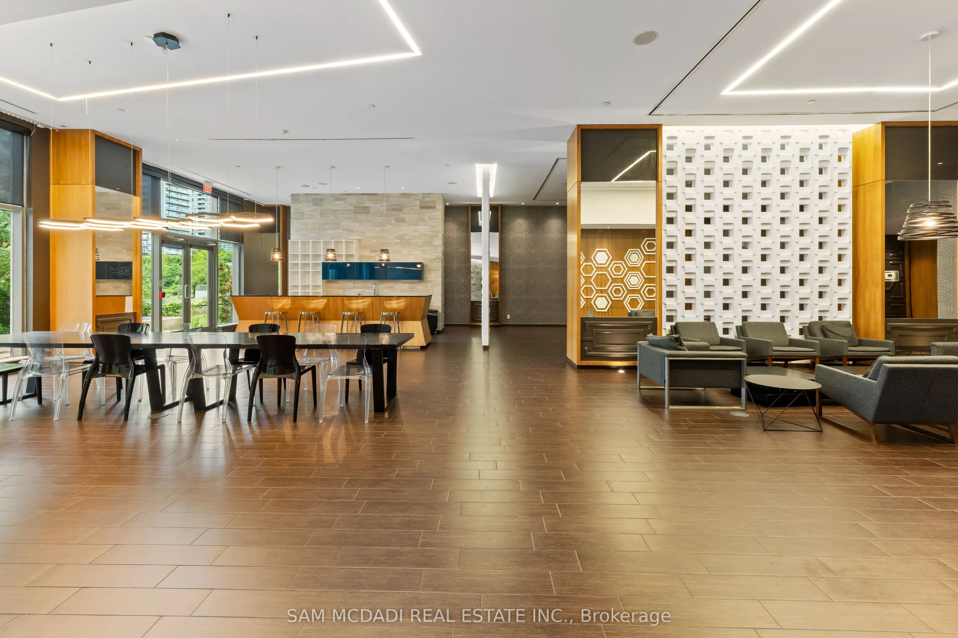 36 Park Lawn Road, #1109