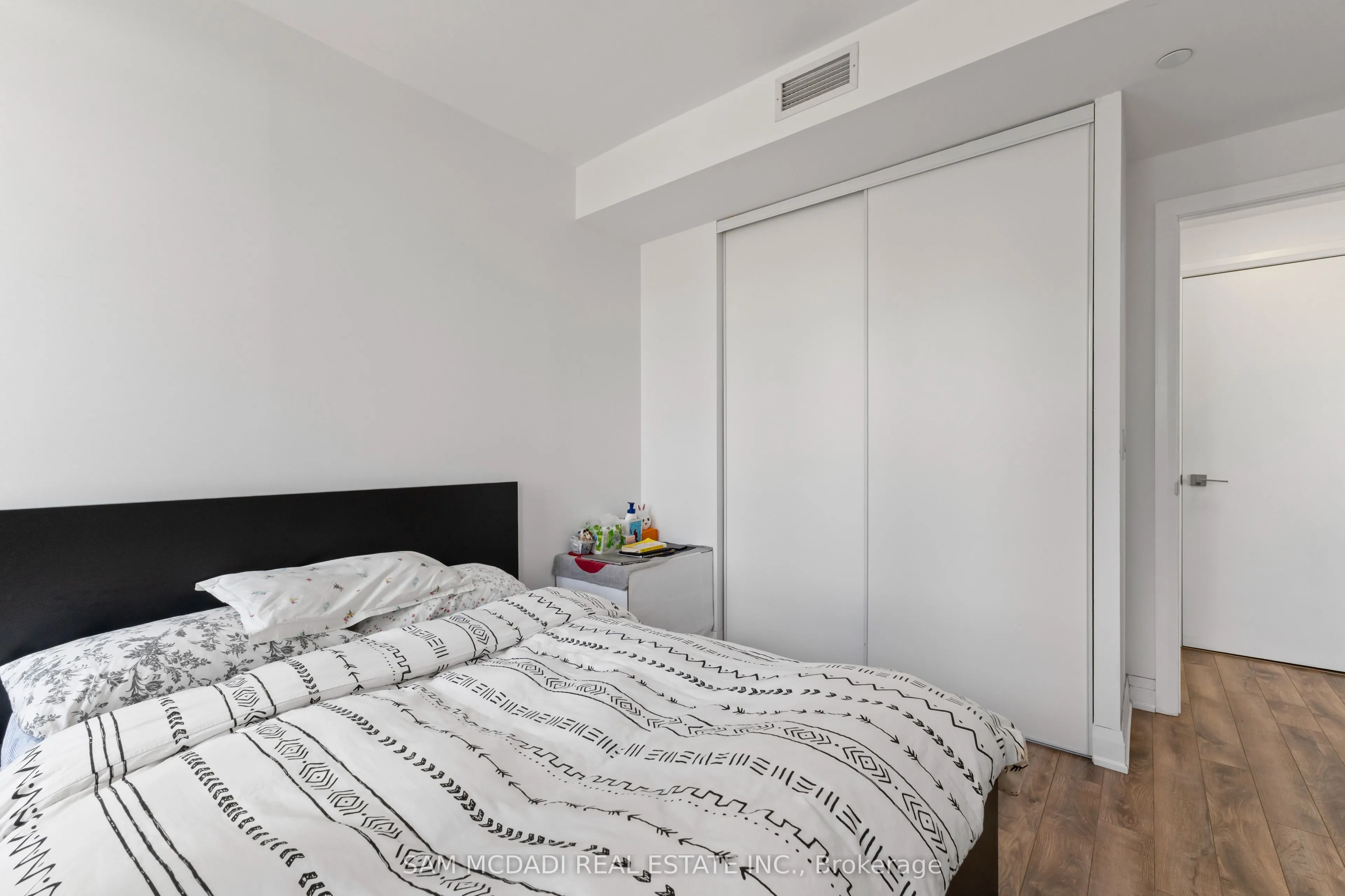 36 Park Lawn Road, #1109