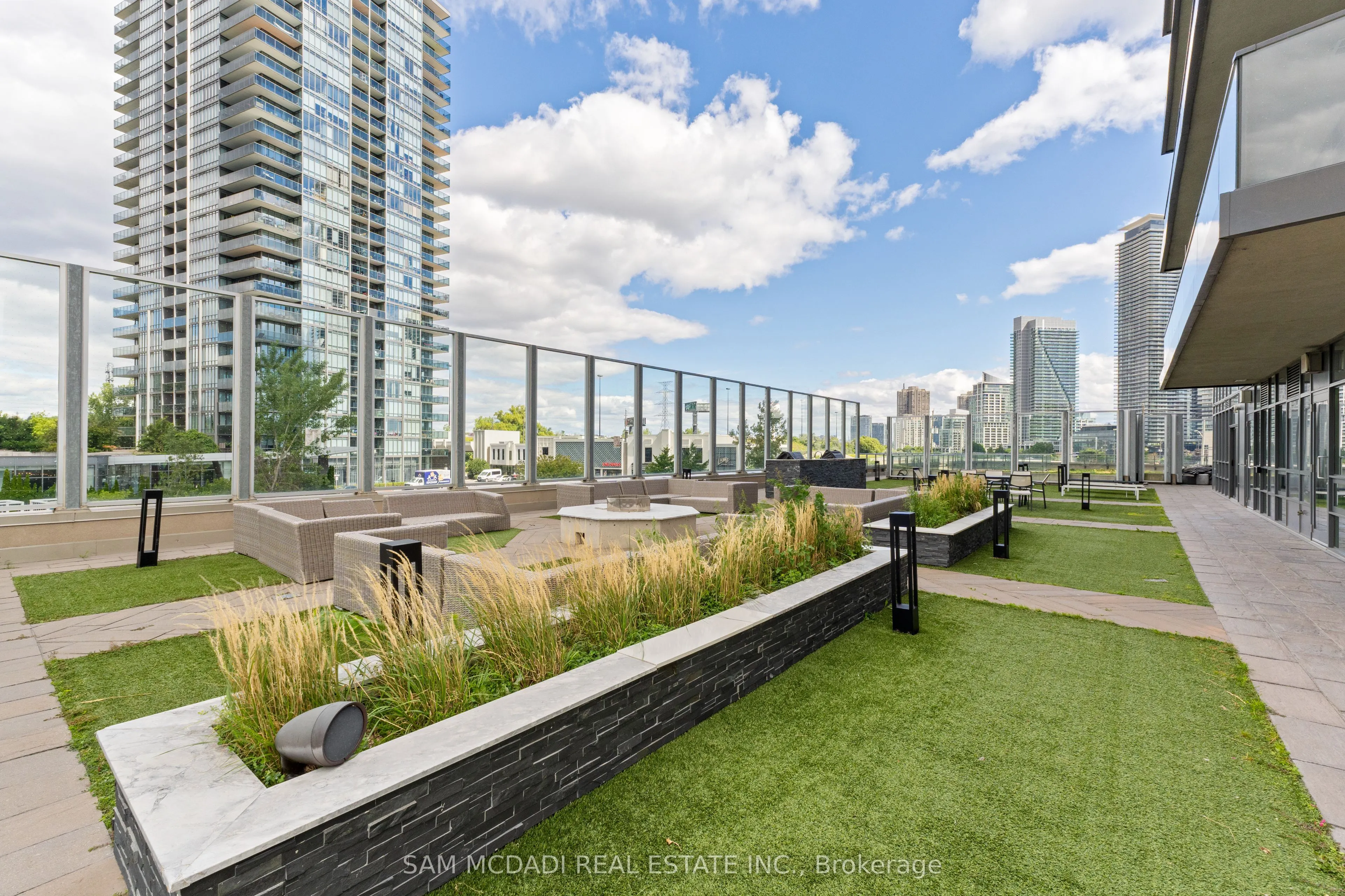 36 Park Lawn Road, #1109