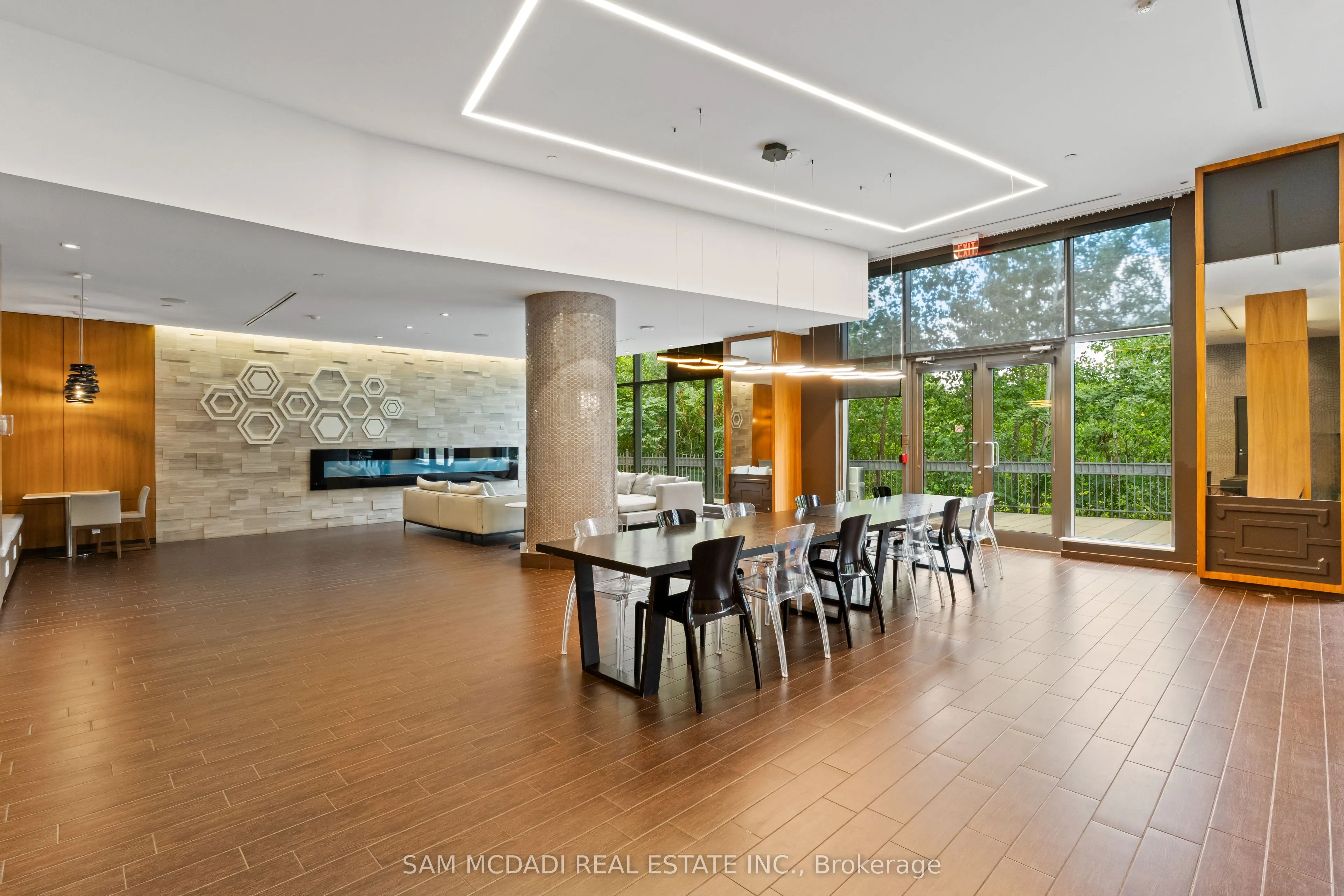 36 Park Lawn Road, #1109