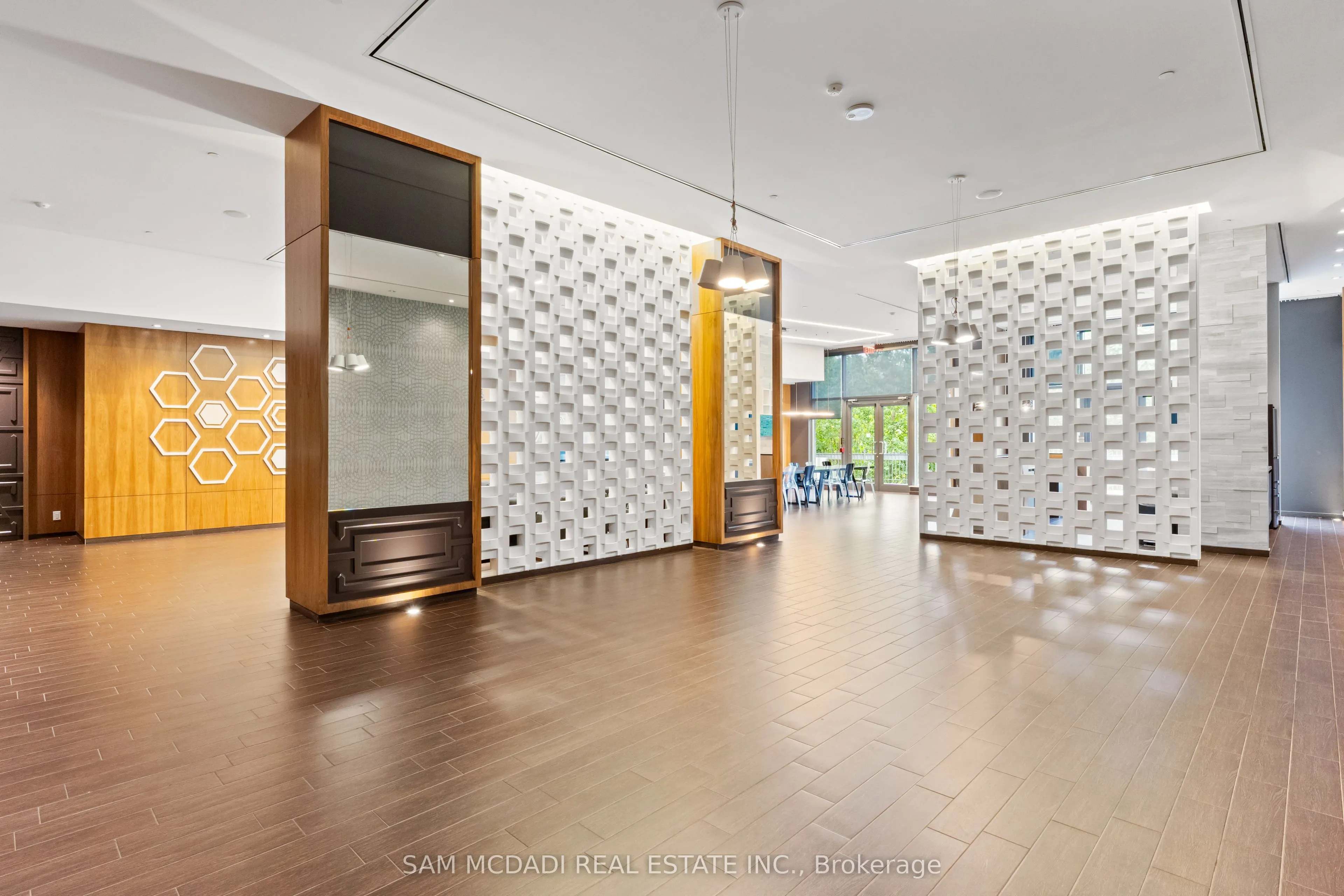 36 Park Lawn Road, #1109