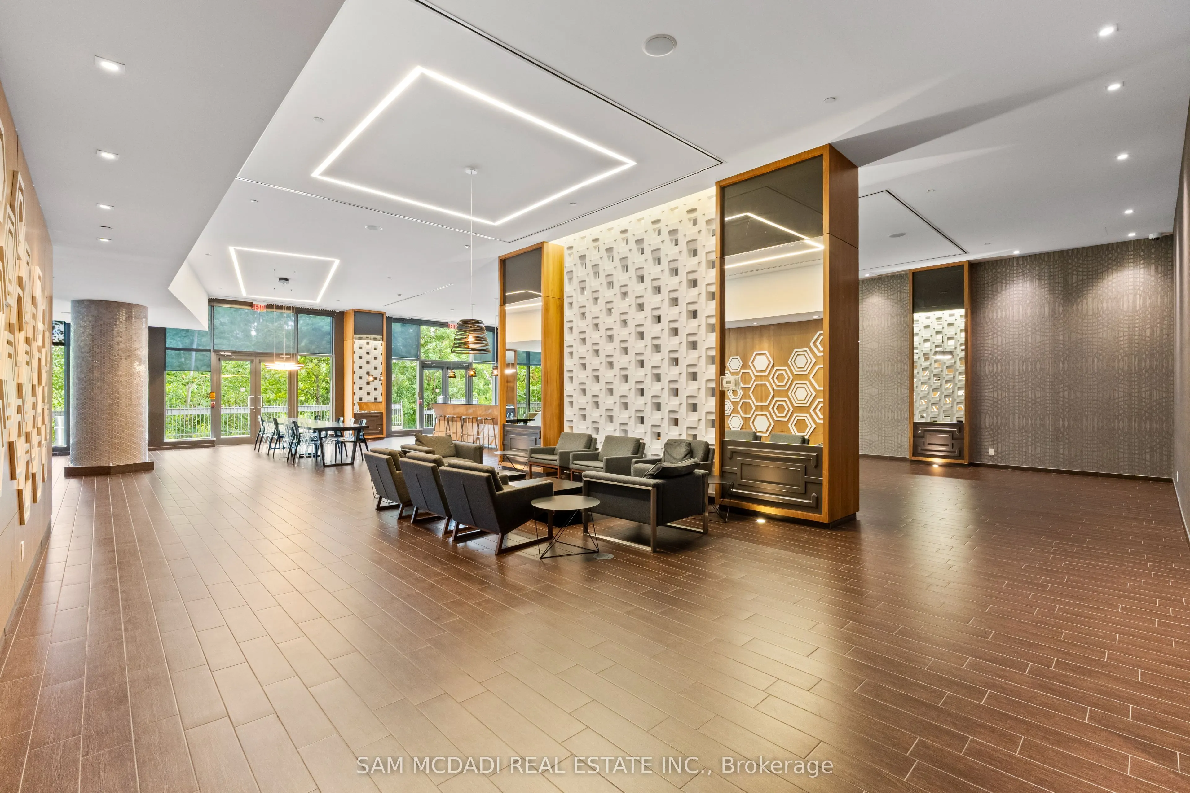36 Park Lawn Road, #1109