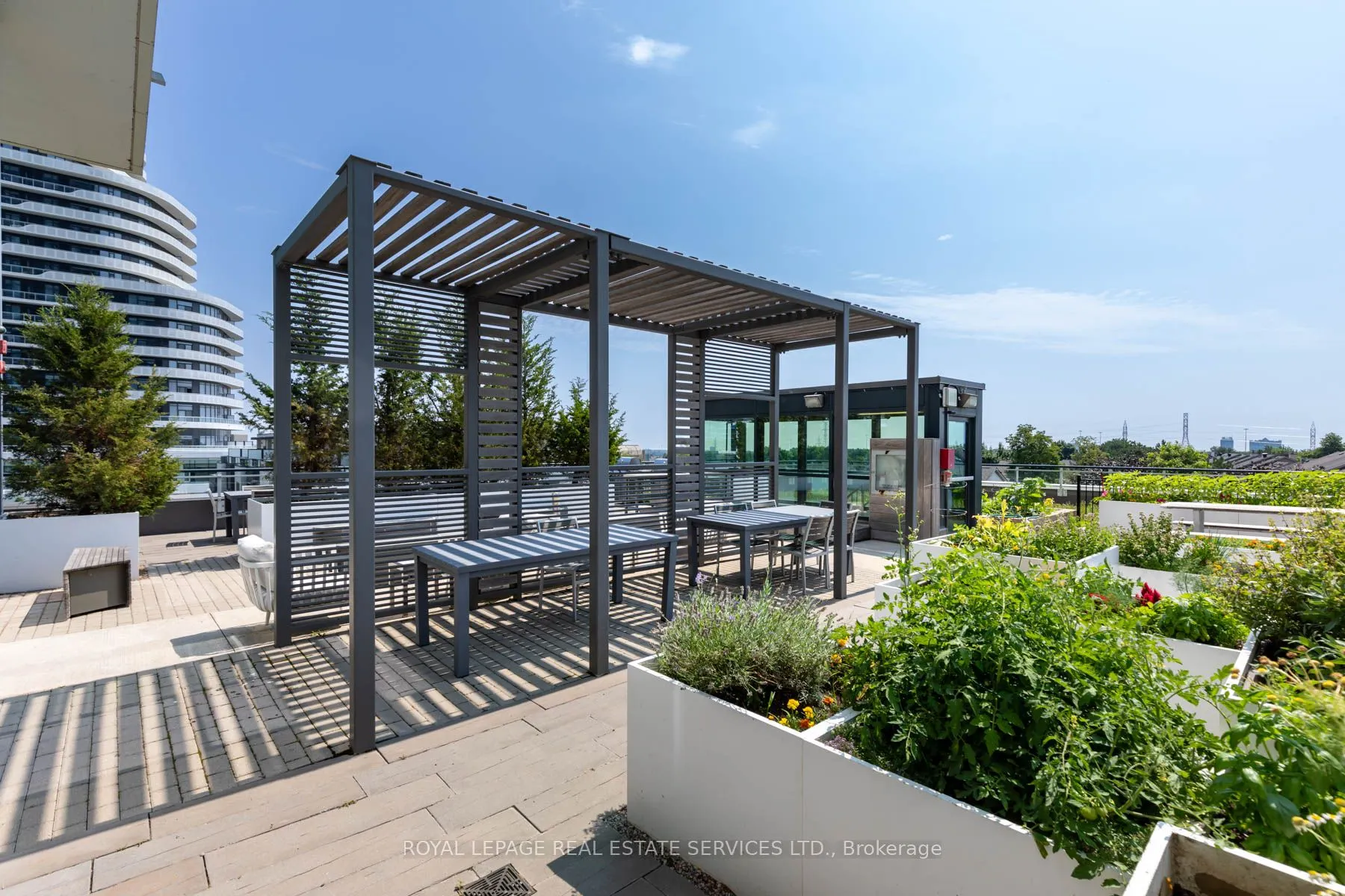 2560 Eglinton Avenue W, #1807