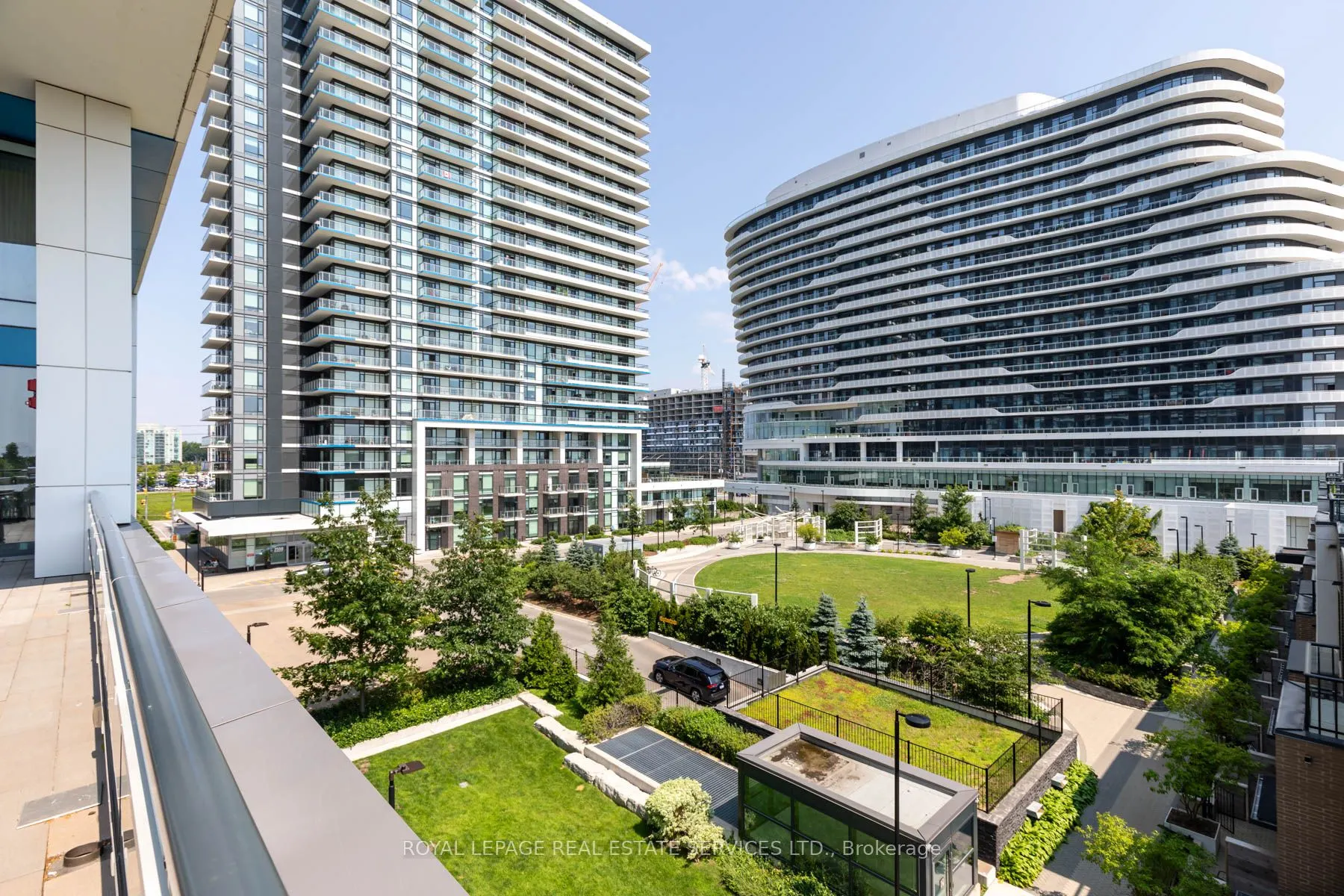 2560 Eglinton Avenue W, #1807