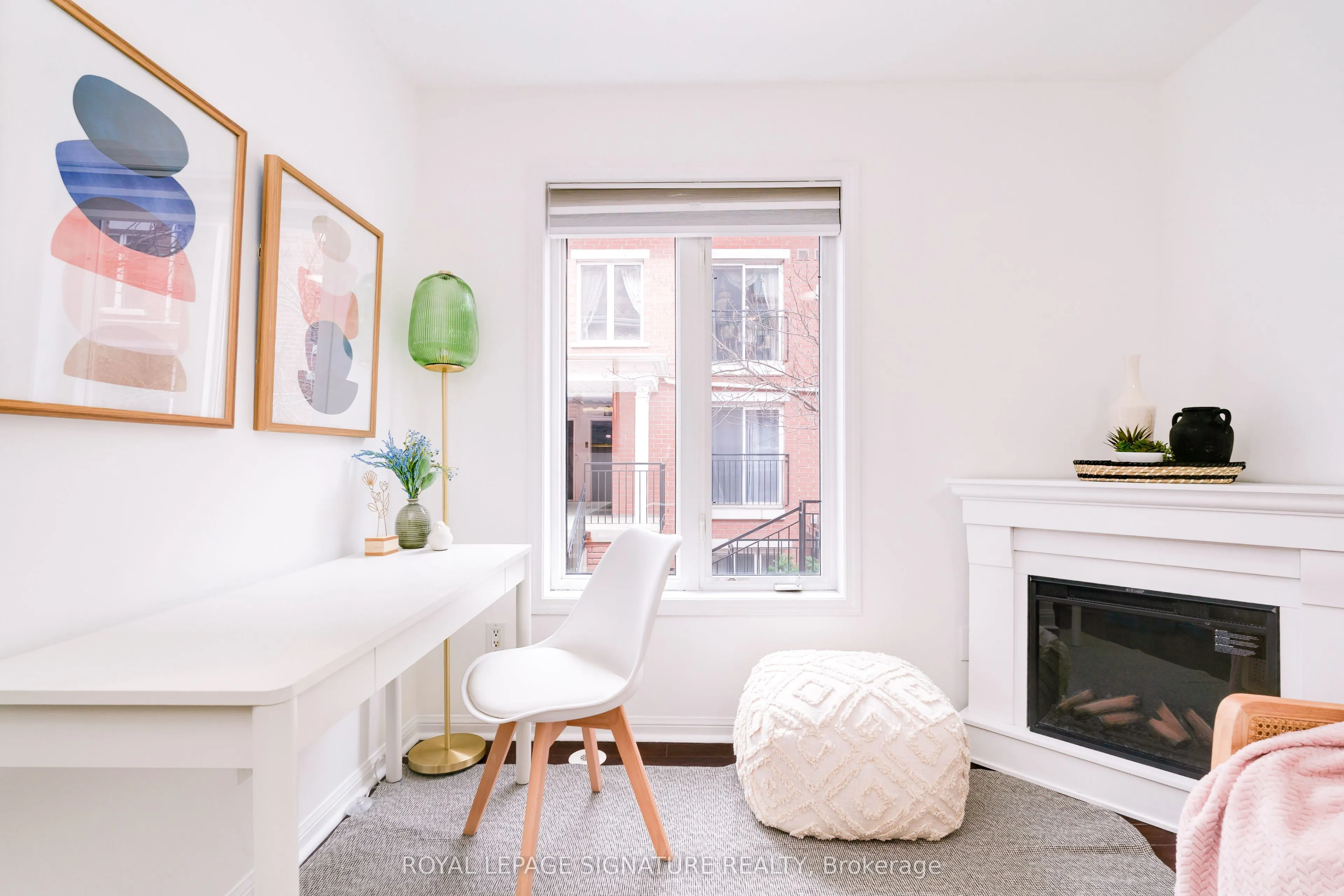 28 Laidlaw Street, #1602