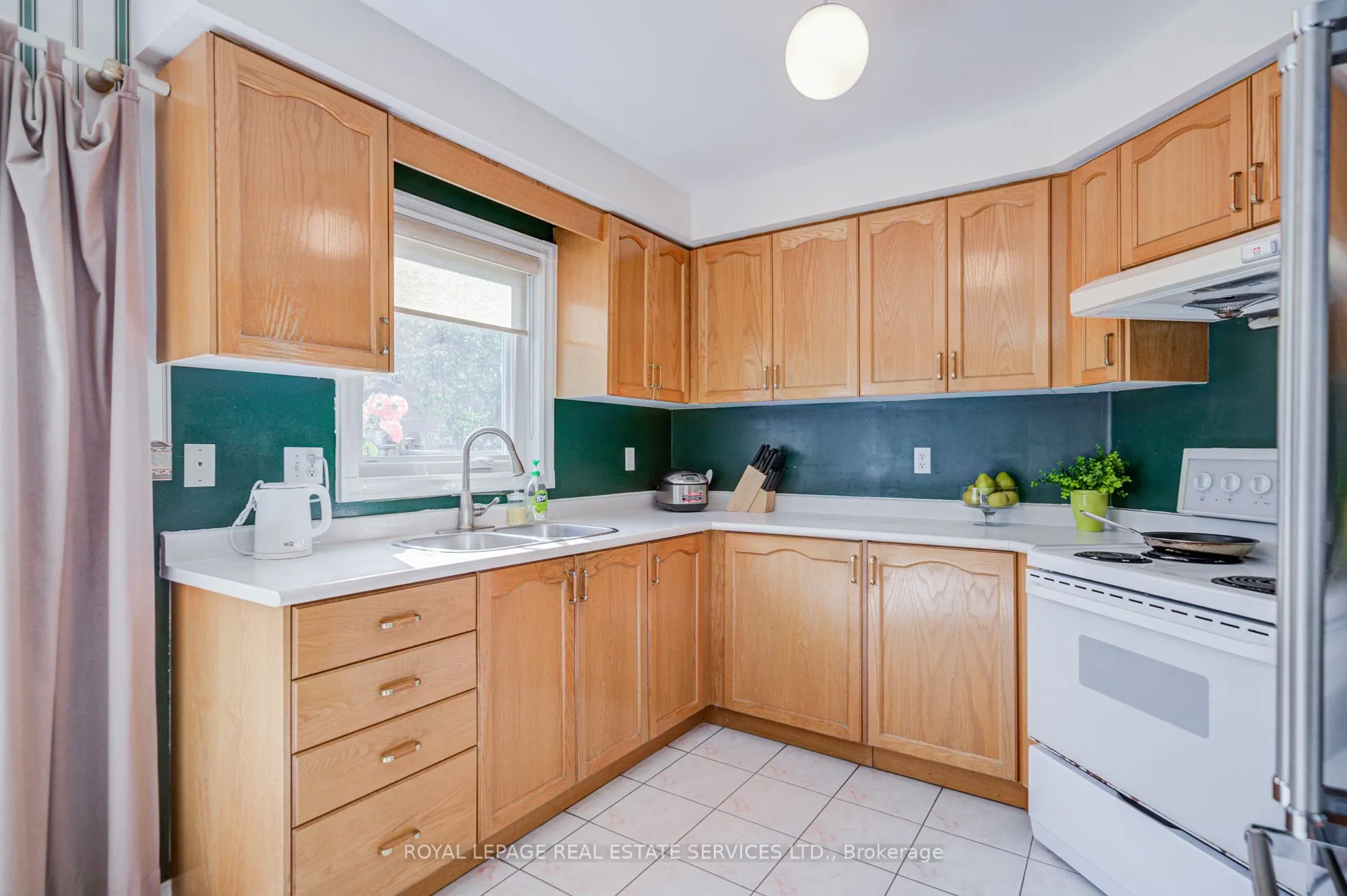 5575 Richmeadow Mews