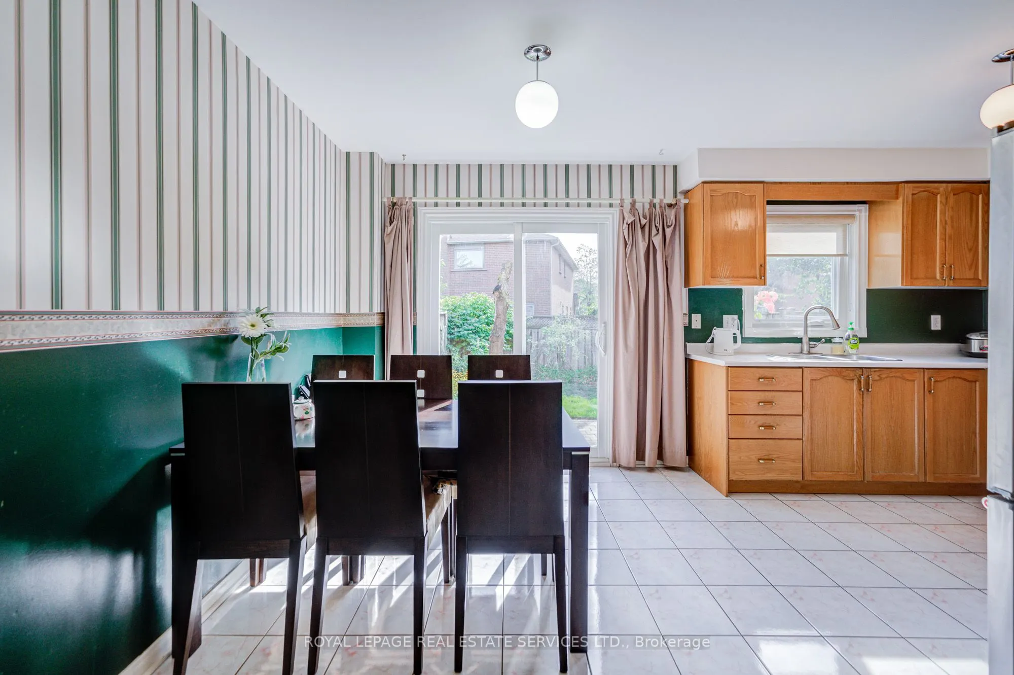 5575 Richmeadow Mews