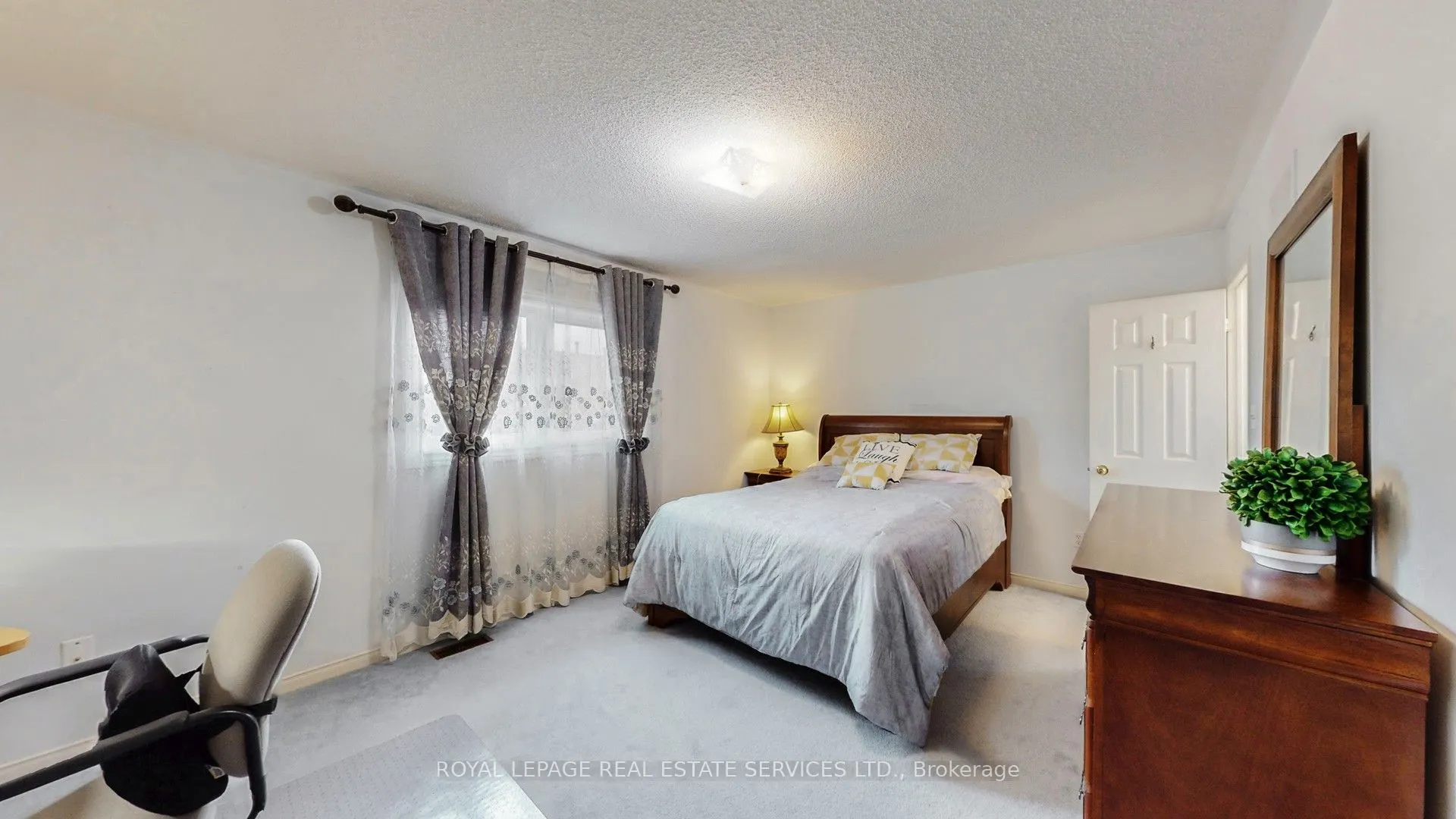 5575 Richmeadow Mews
