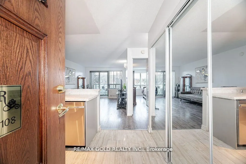 25 Via Rosedale Way, #108