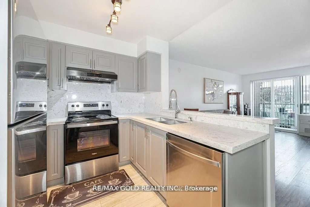 25 Via Rosedale Way, #108