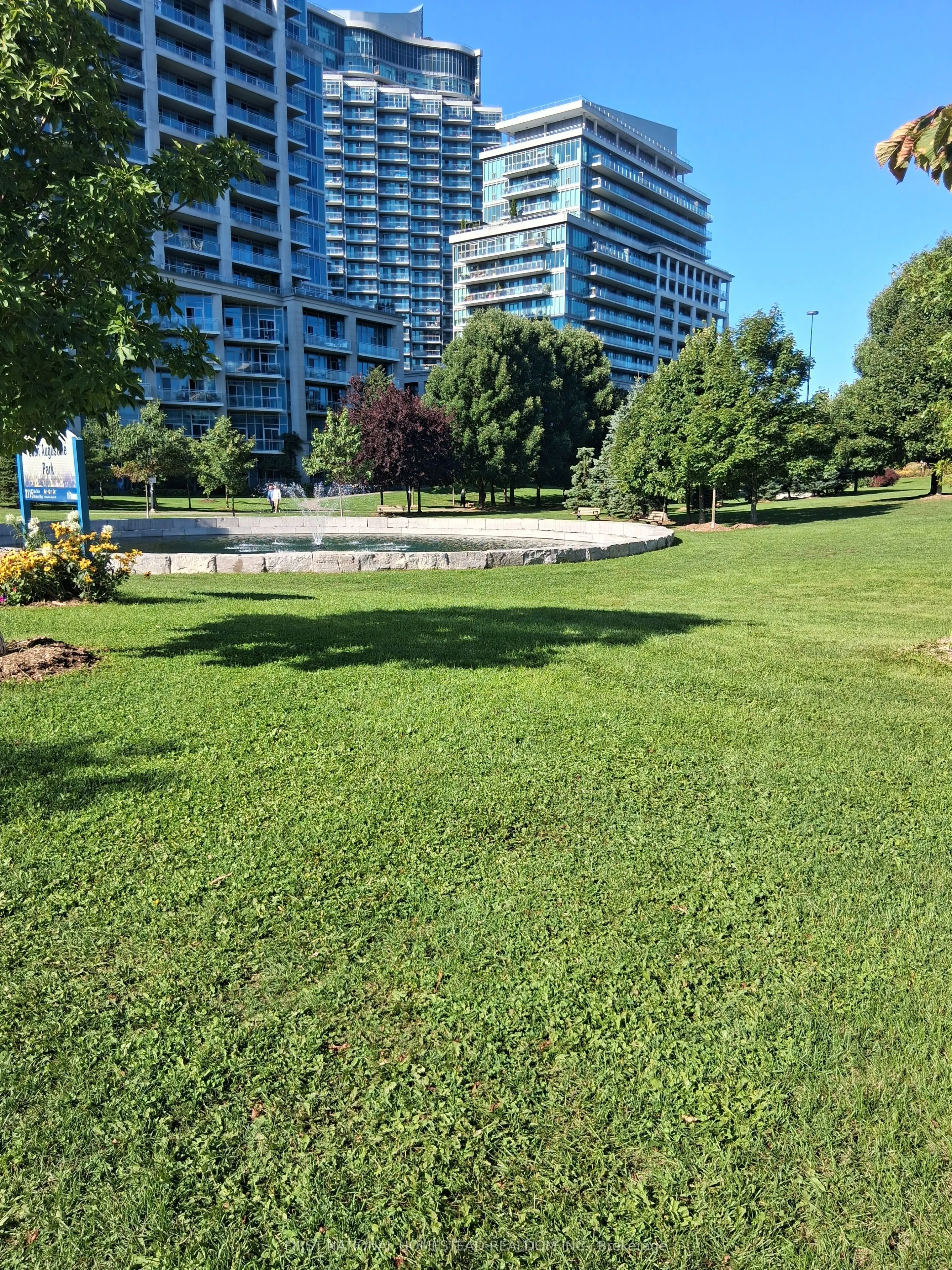 2111 Lake Shore Boulevard W, #1220