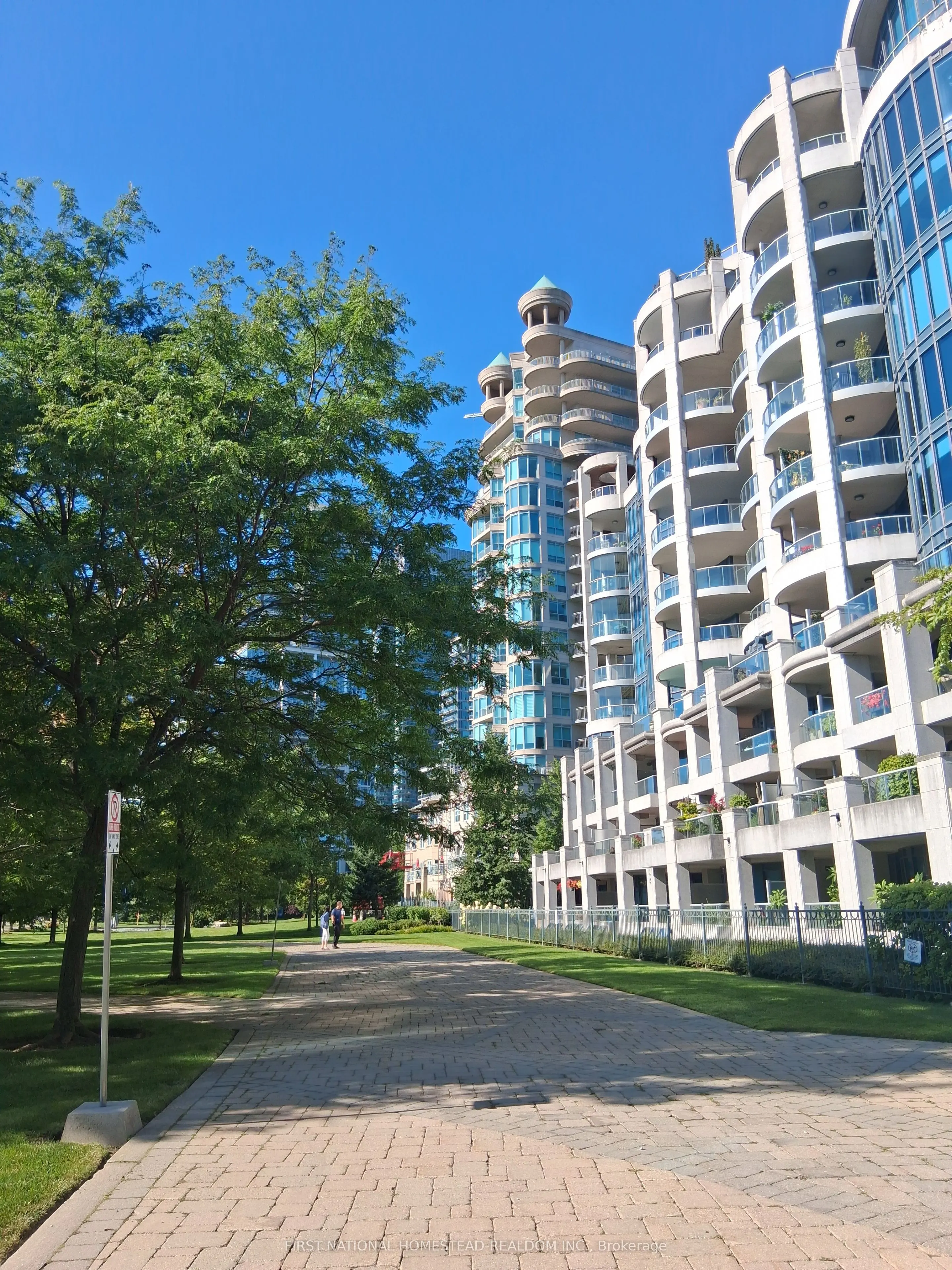 2111 Lake Shore Boulevard W, #1220