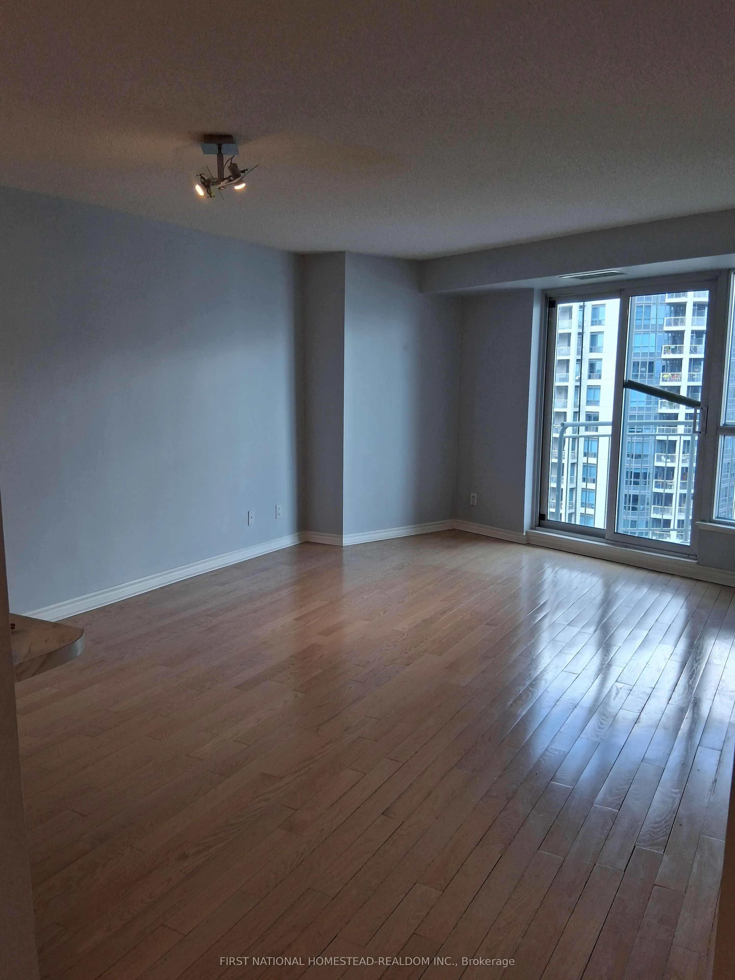 2111 Lake Shore Boulevard W, #1220