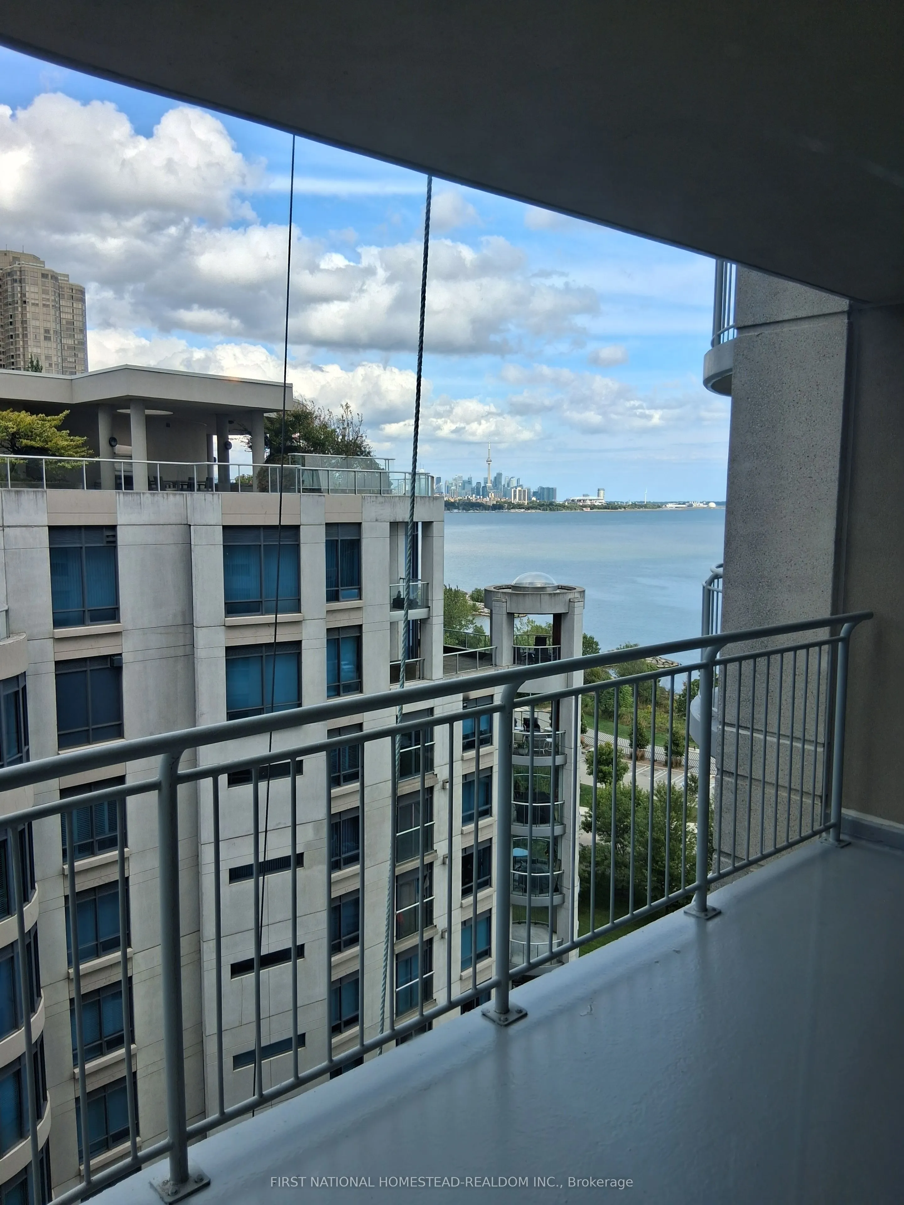 2111 Lake Shore Boulevard W, #1220