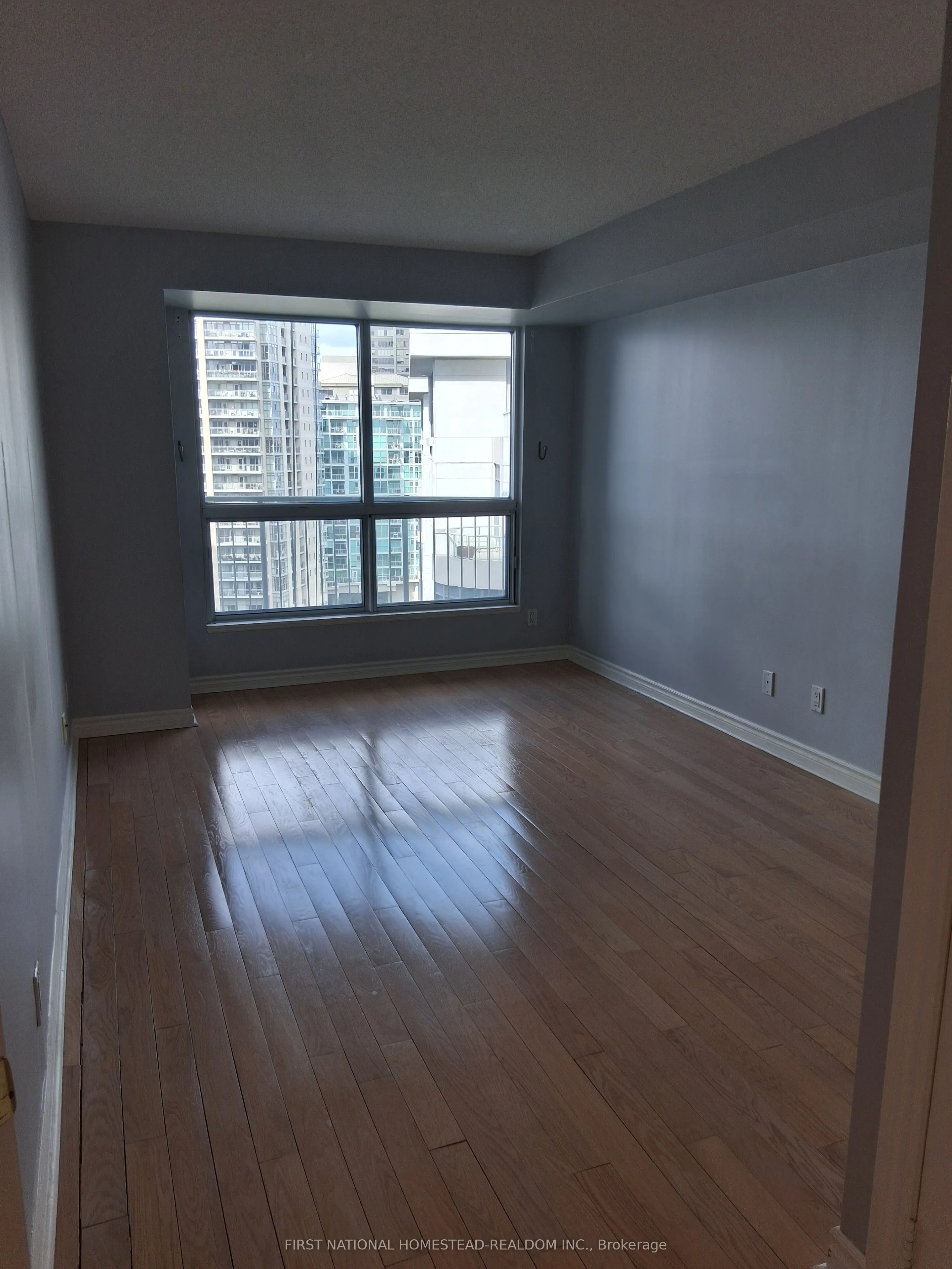 2111 Lake Shore Boulevard W, #1220