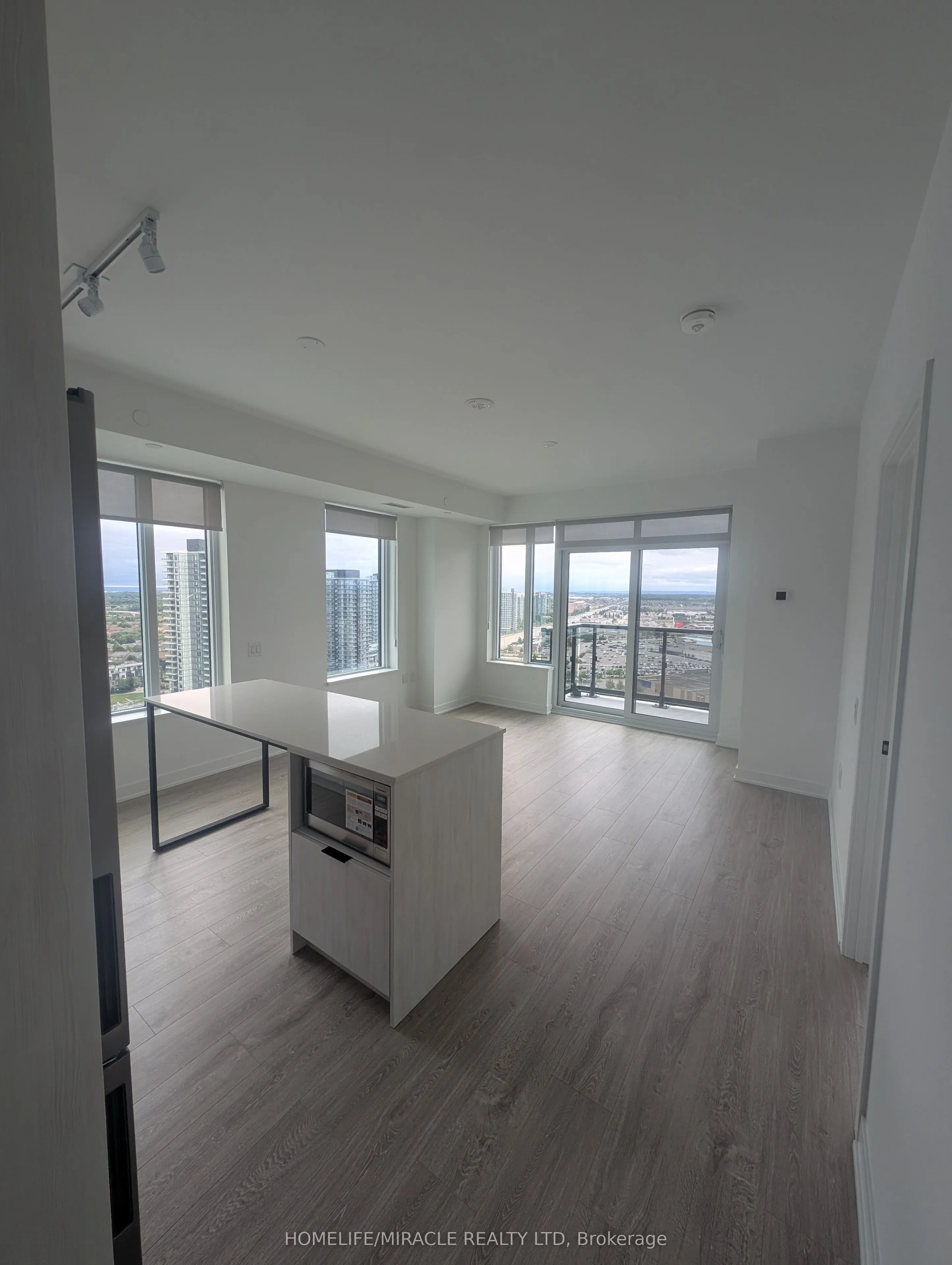 2495 Eglinton Avenue W, #2204