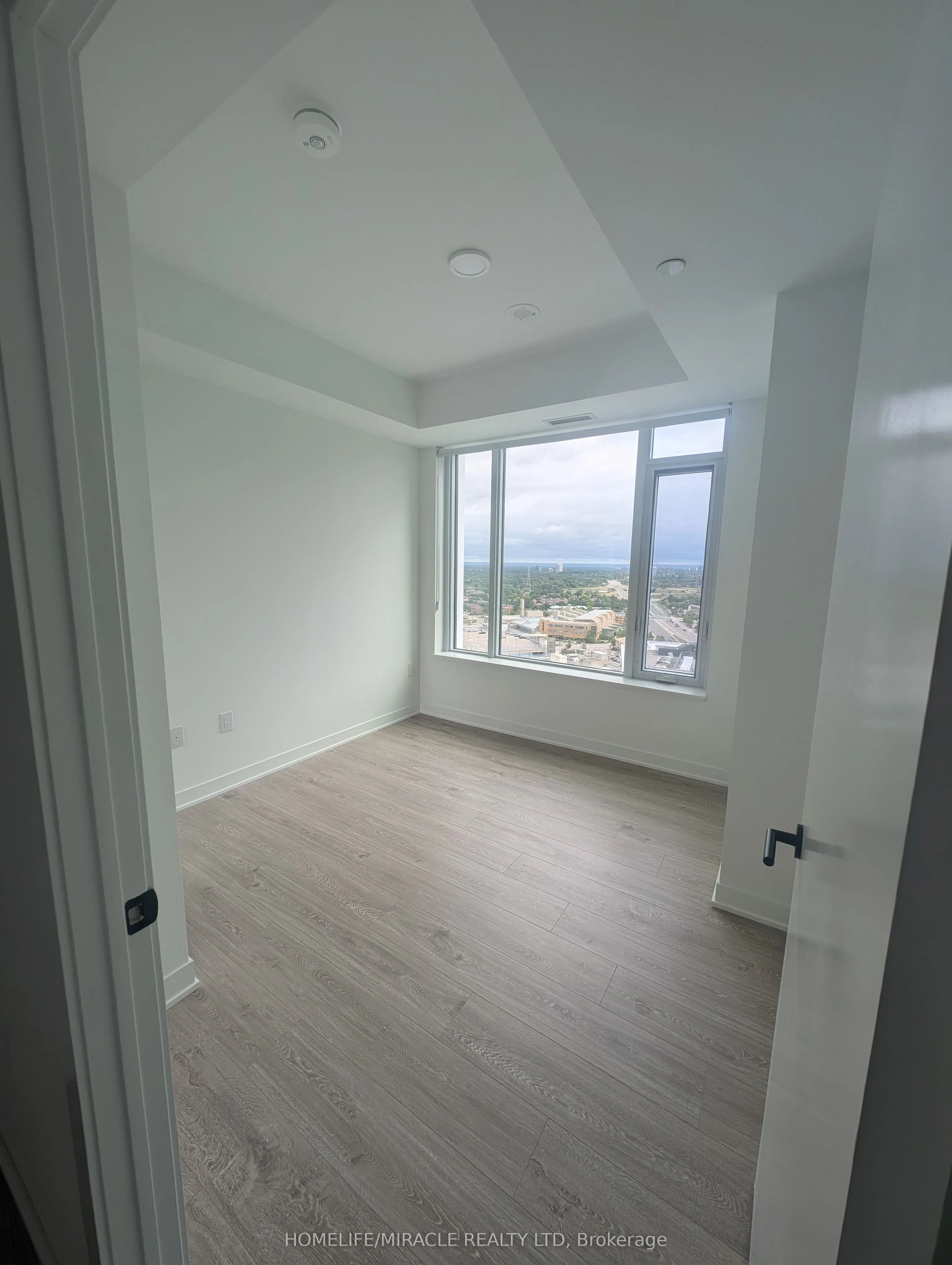 2495 Eglinton Avenue W, #2204
