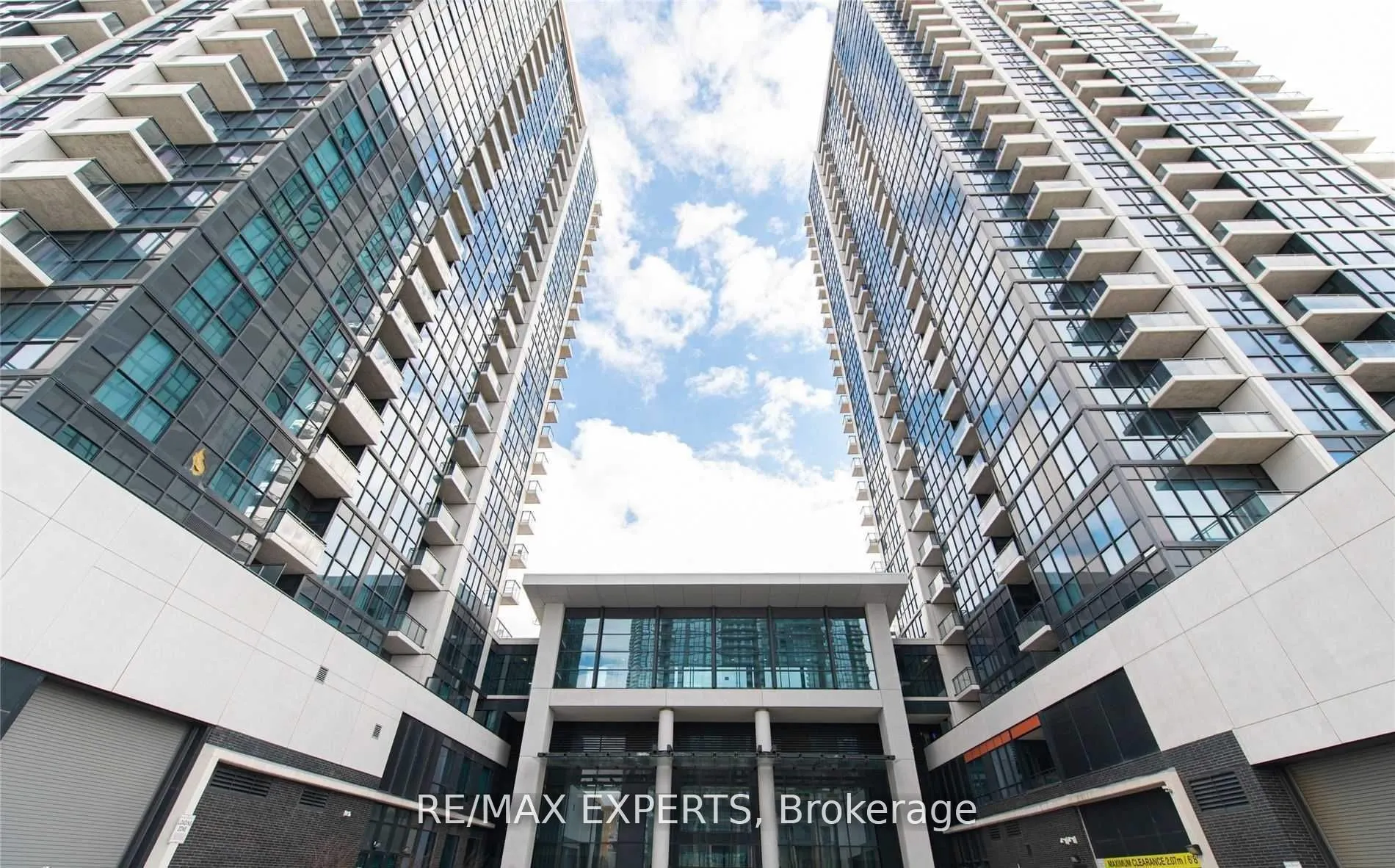 55 Eglinton Avenue W, #504