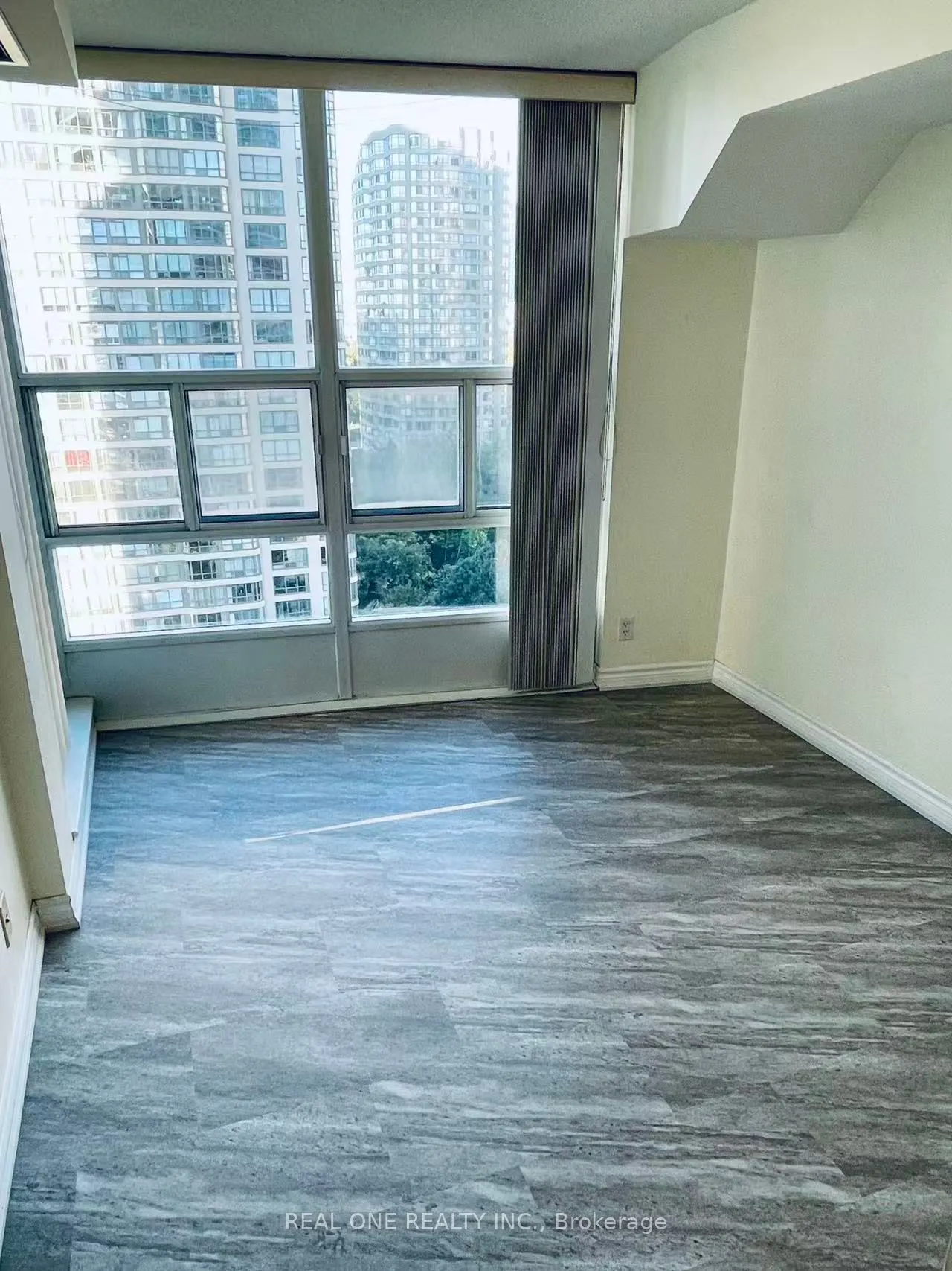 1 Elm Drive W, #1505