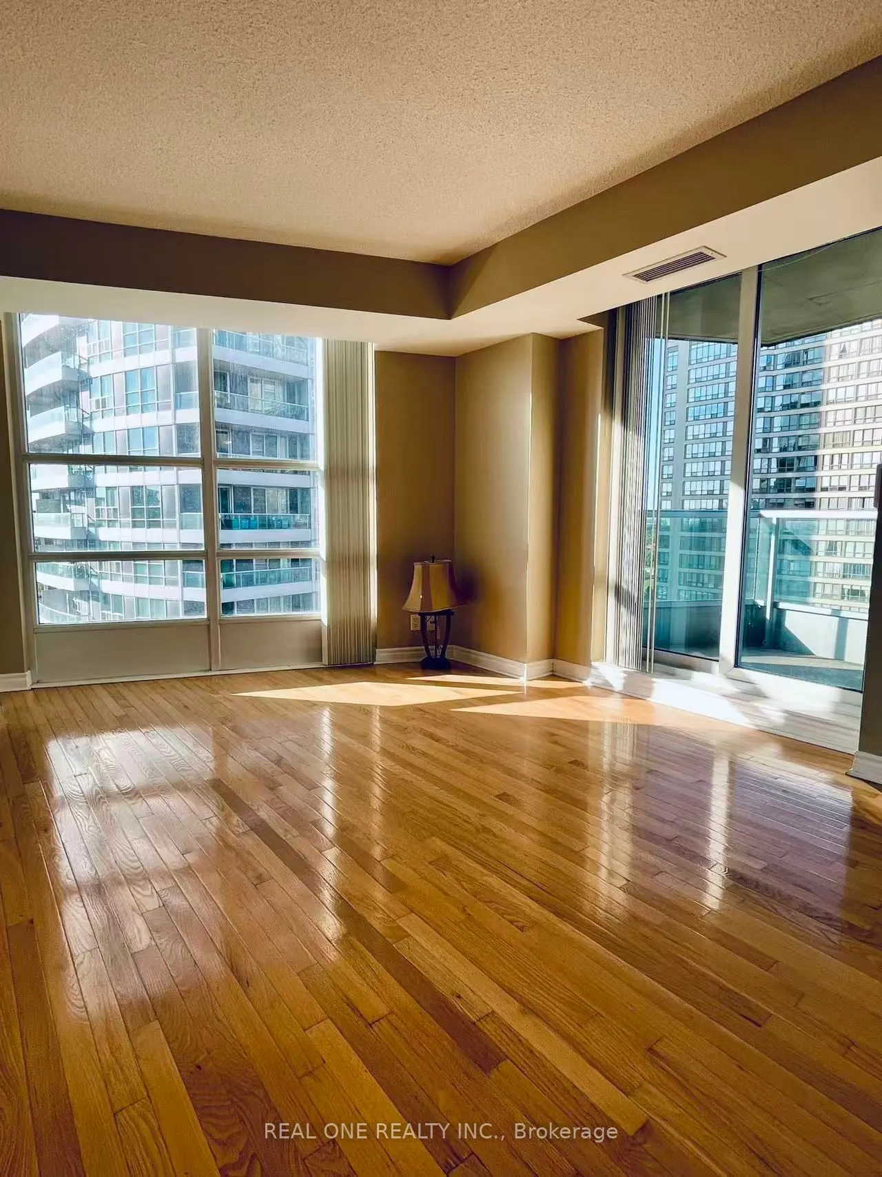 1 Elm Drive W, #1505