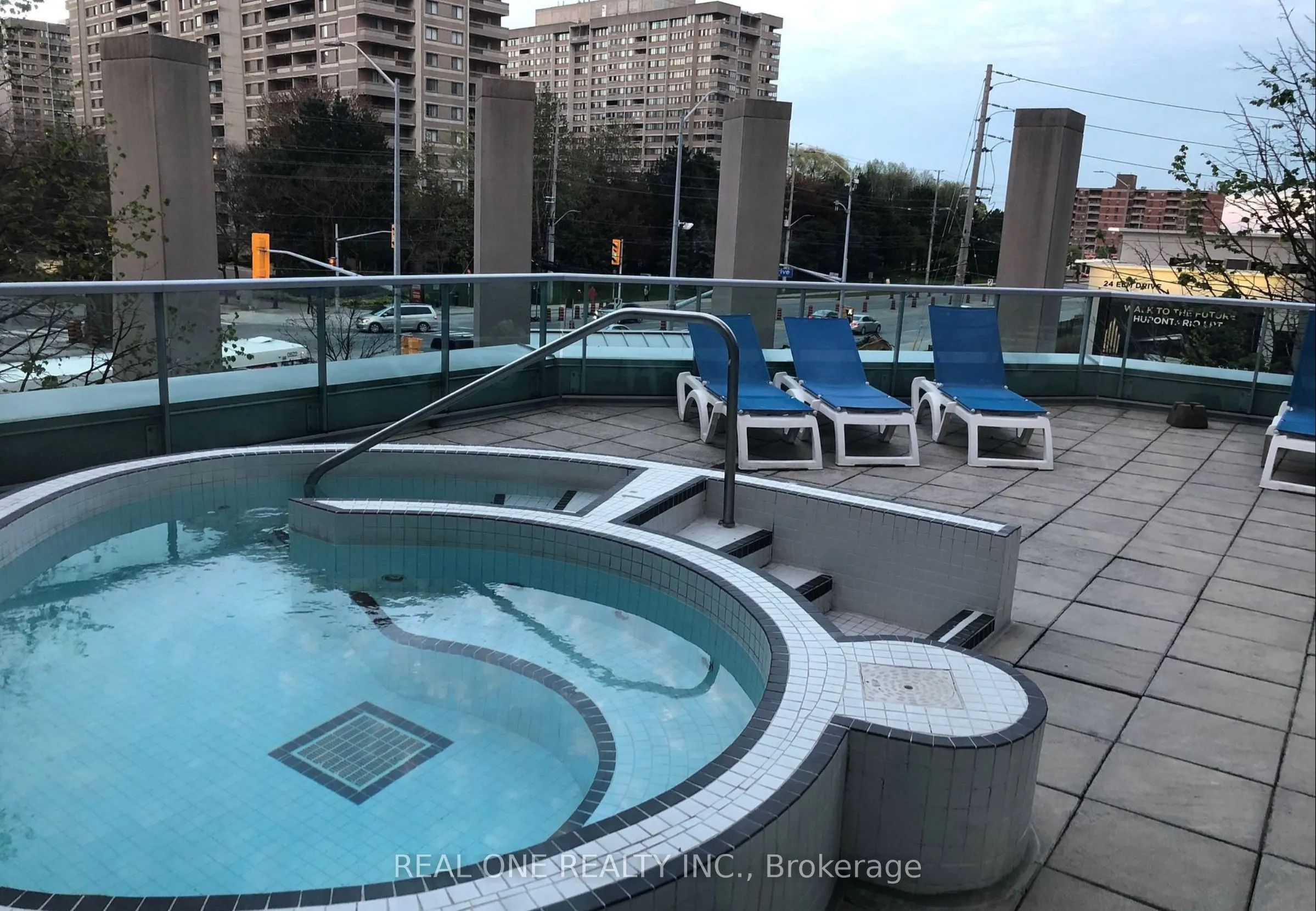 1 Elm Drive W, #1505