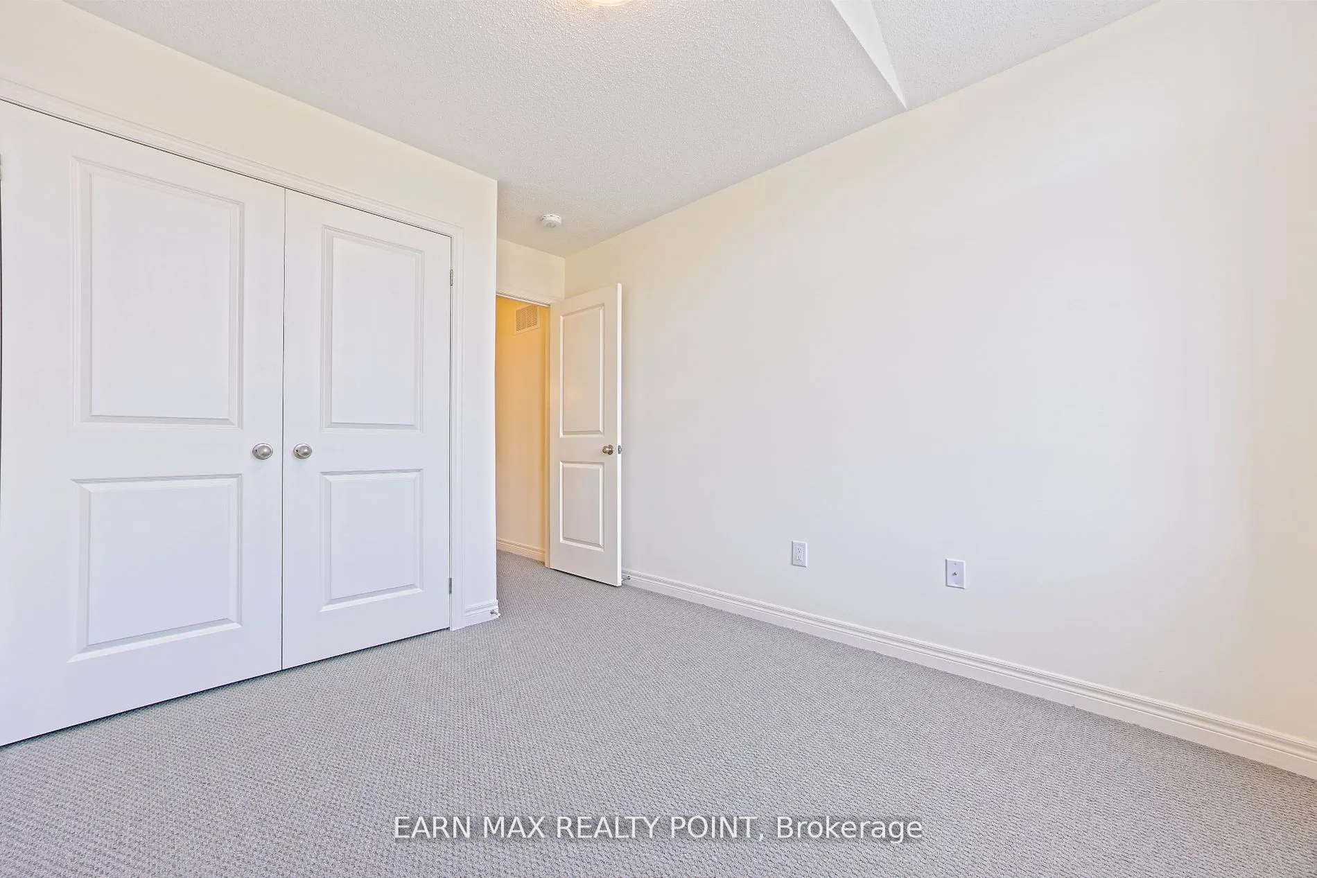 6 Gosset Road
