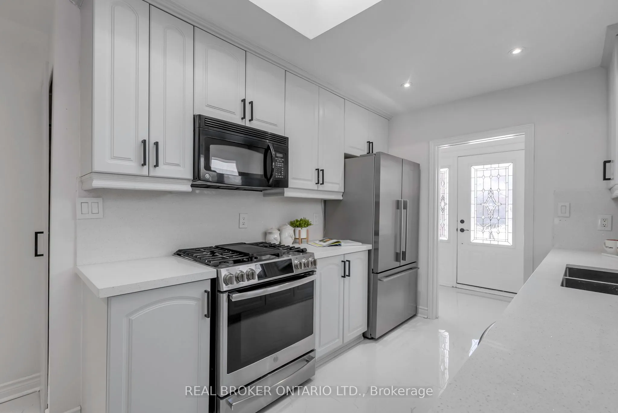 3465 Orion Crescent