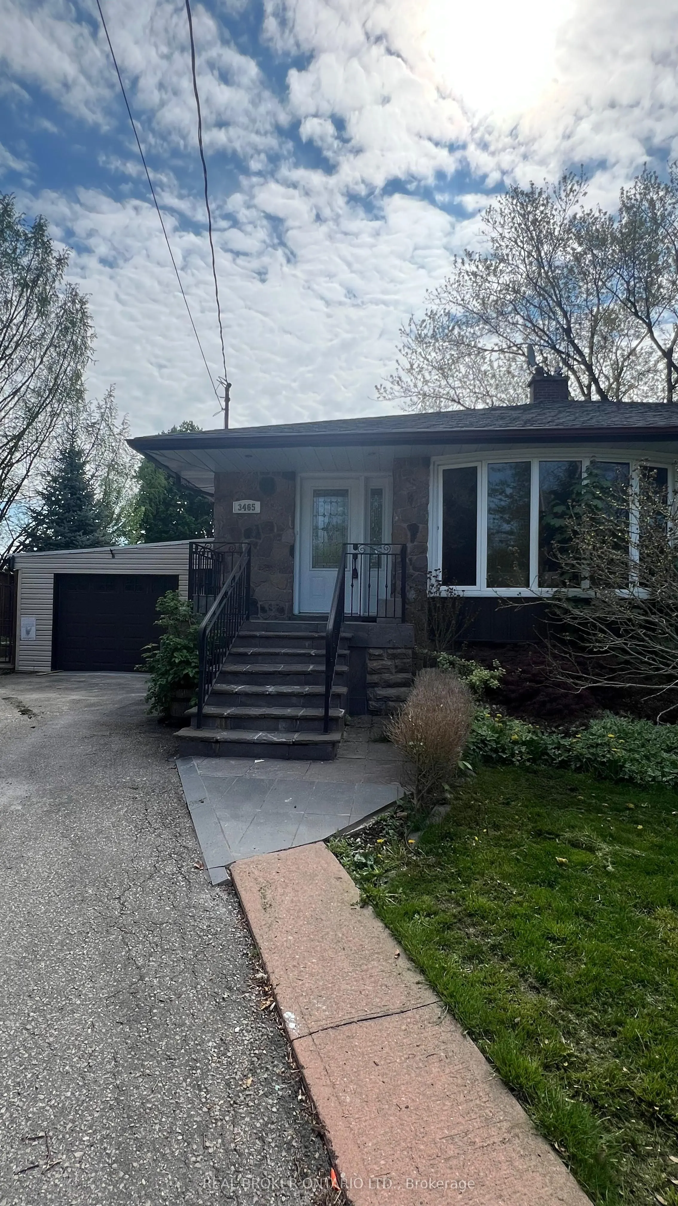 3465 Orion Crescent