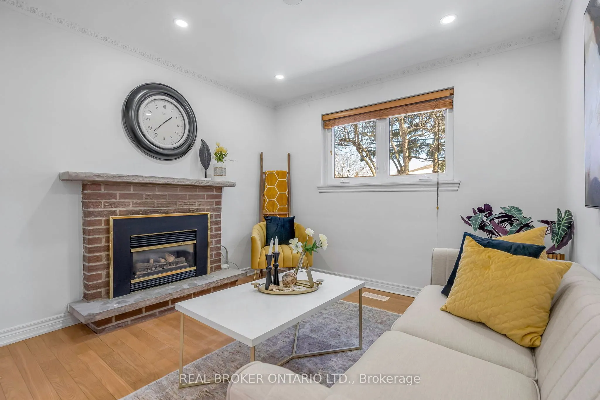 3465 Orion Crescent