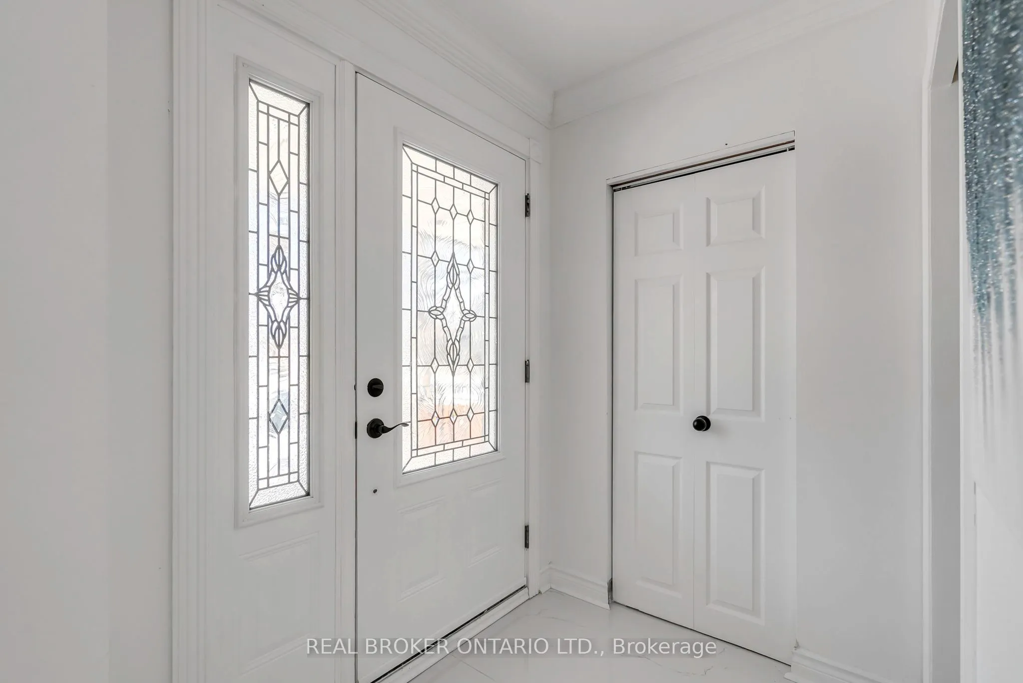 3465 Orion Crescent