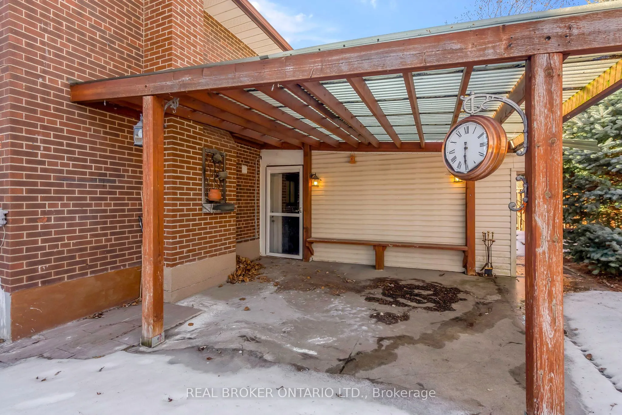 3465 Orion Crescent
