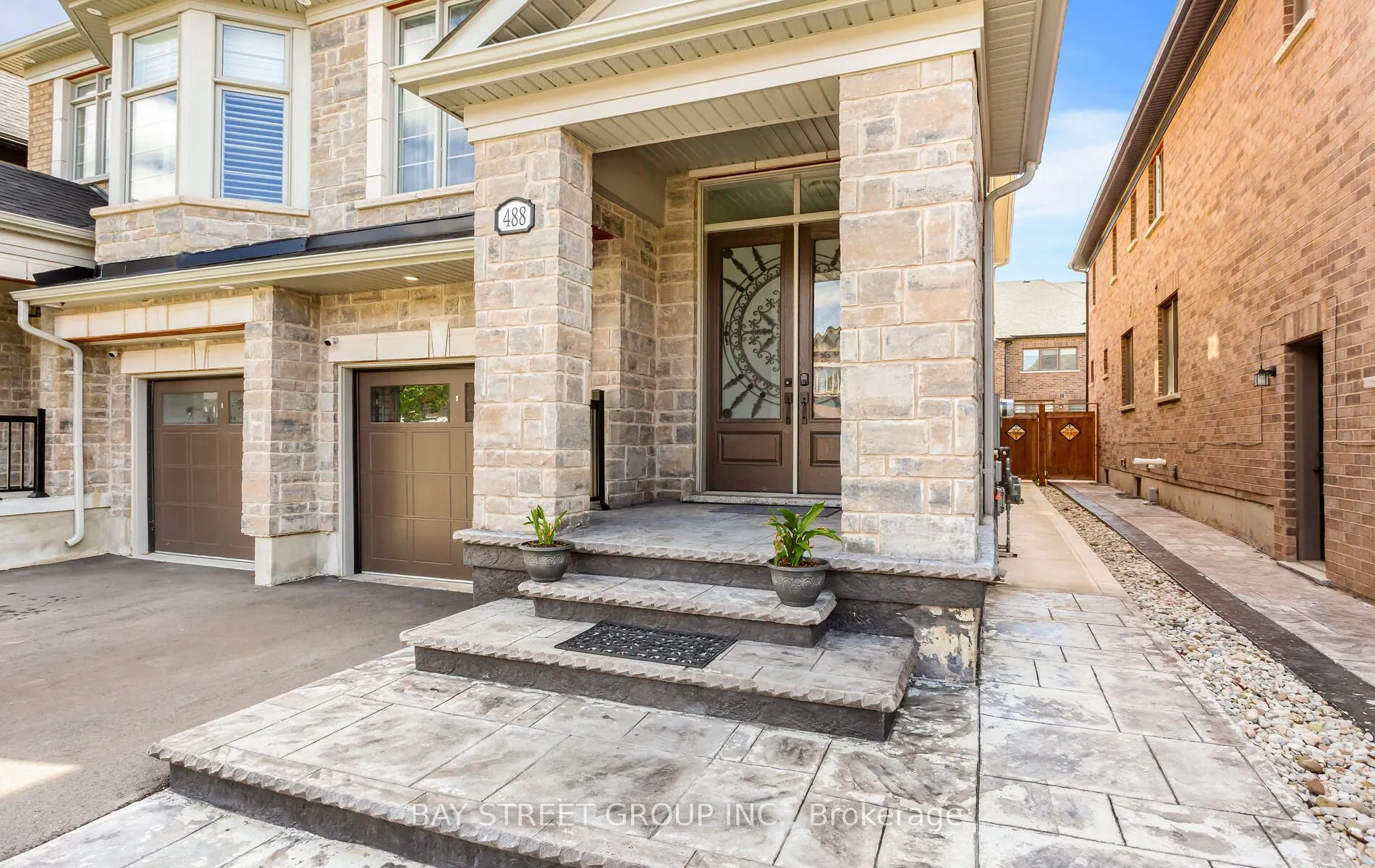 488 Parent Place