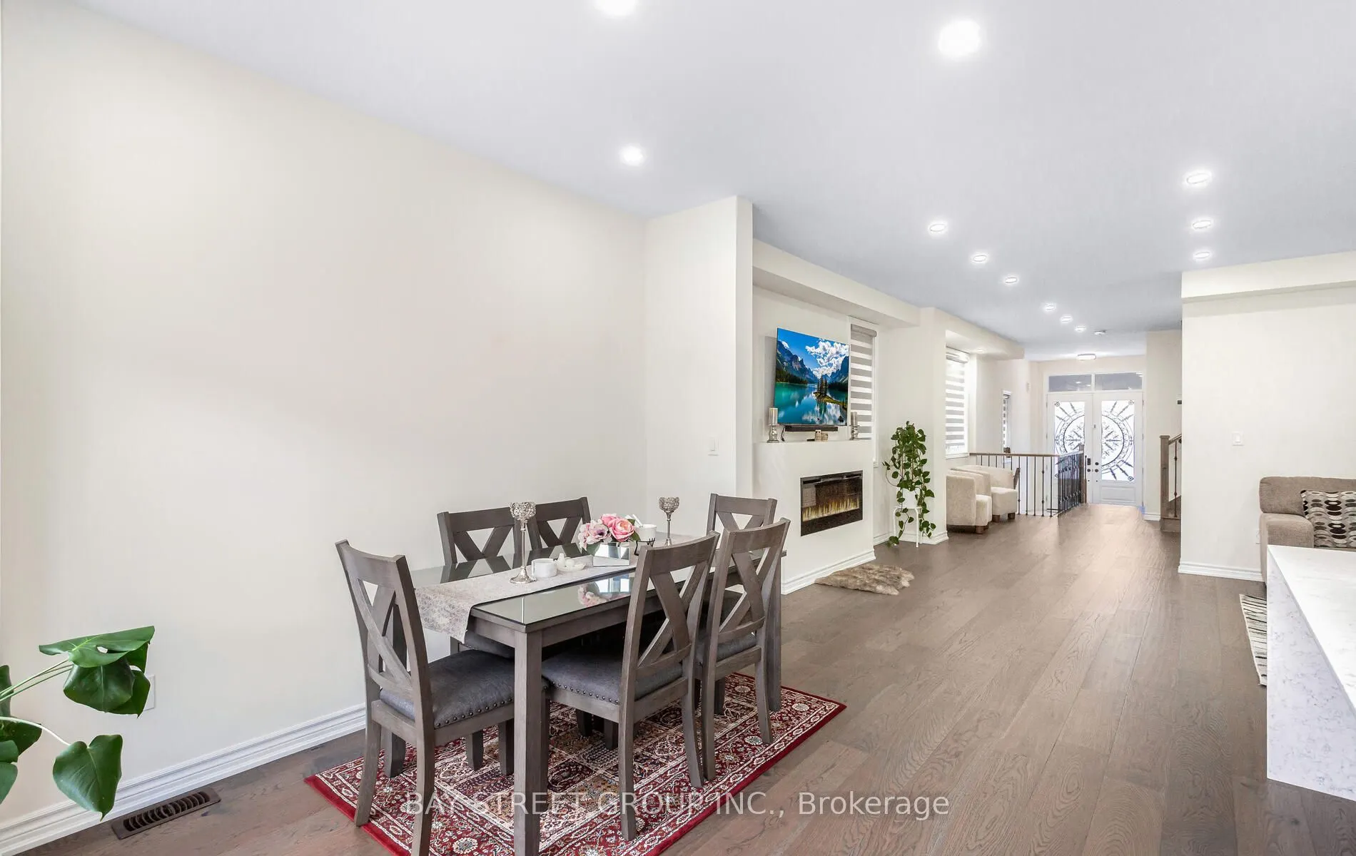 488 Parent Place