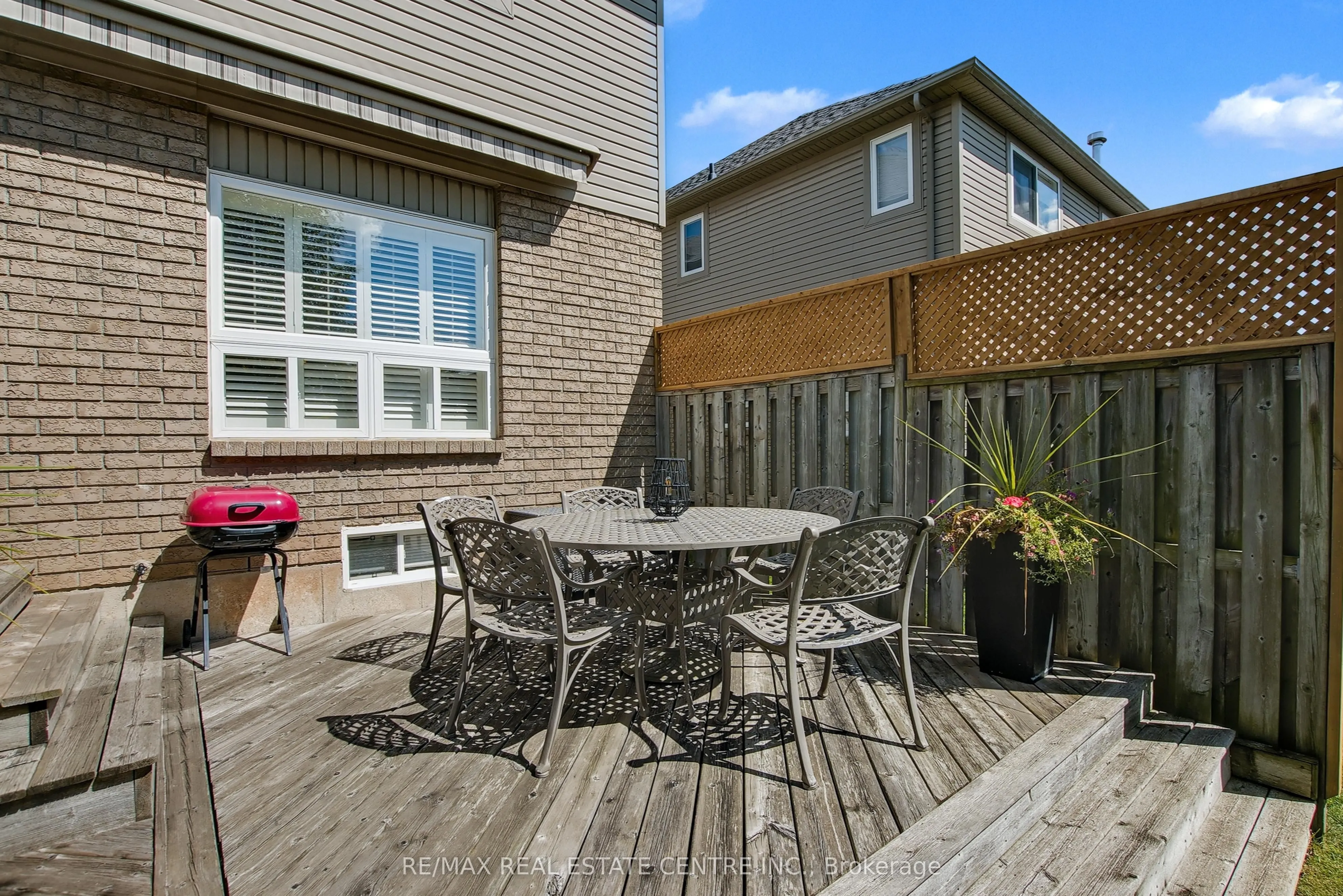 130 Robert Street, #14