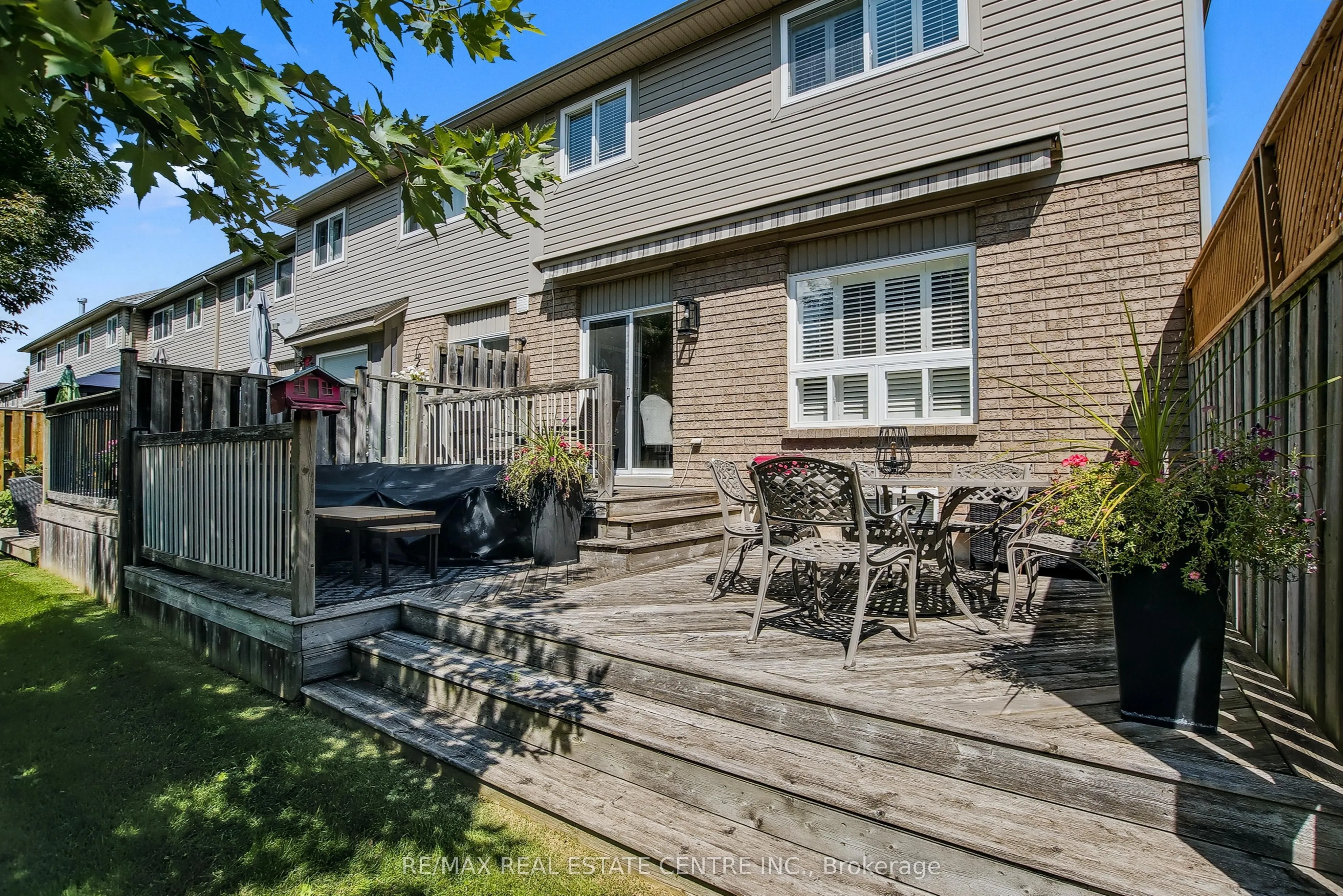 130 Robert Street, #14