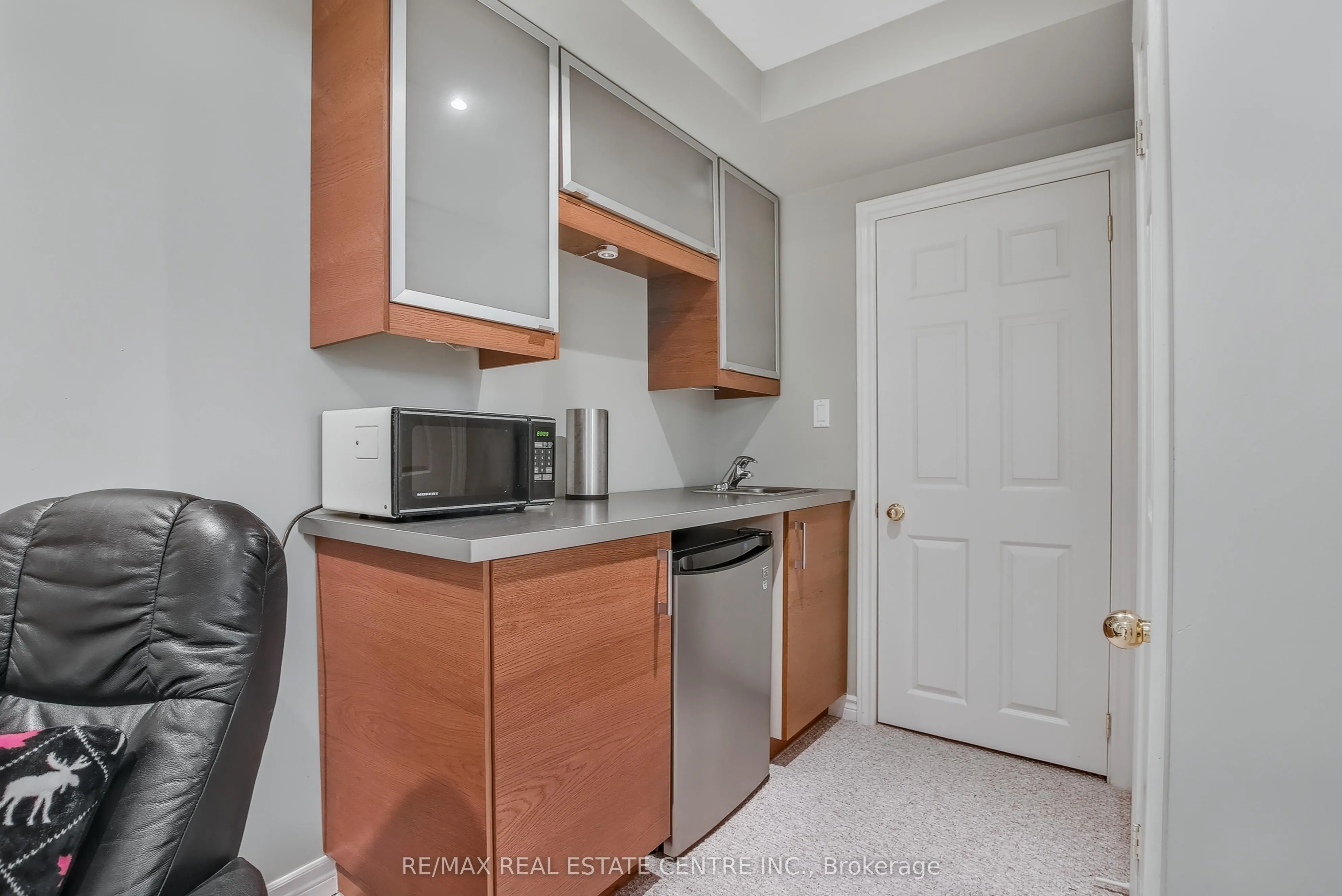 130 Robert Street, #14