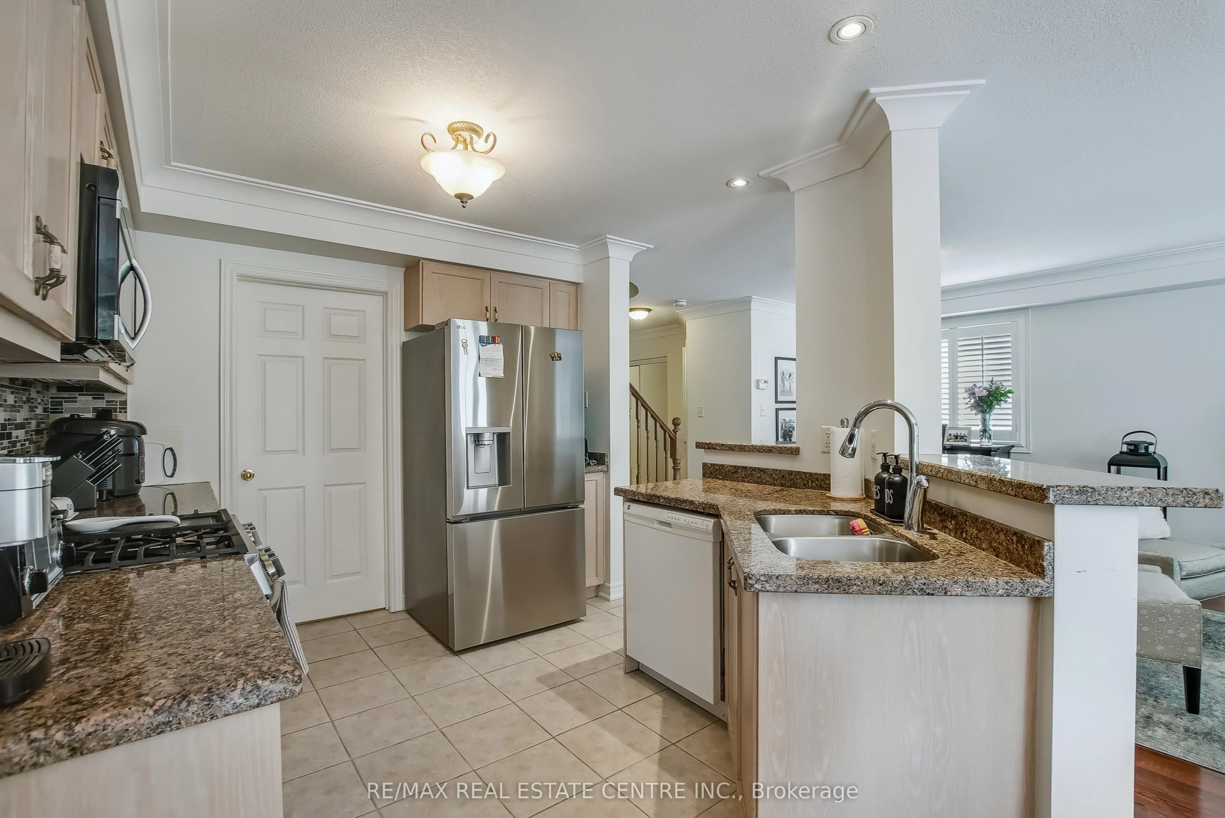 130 Robert Street, #14
