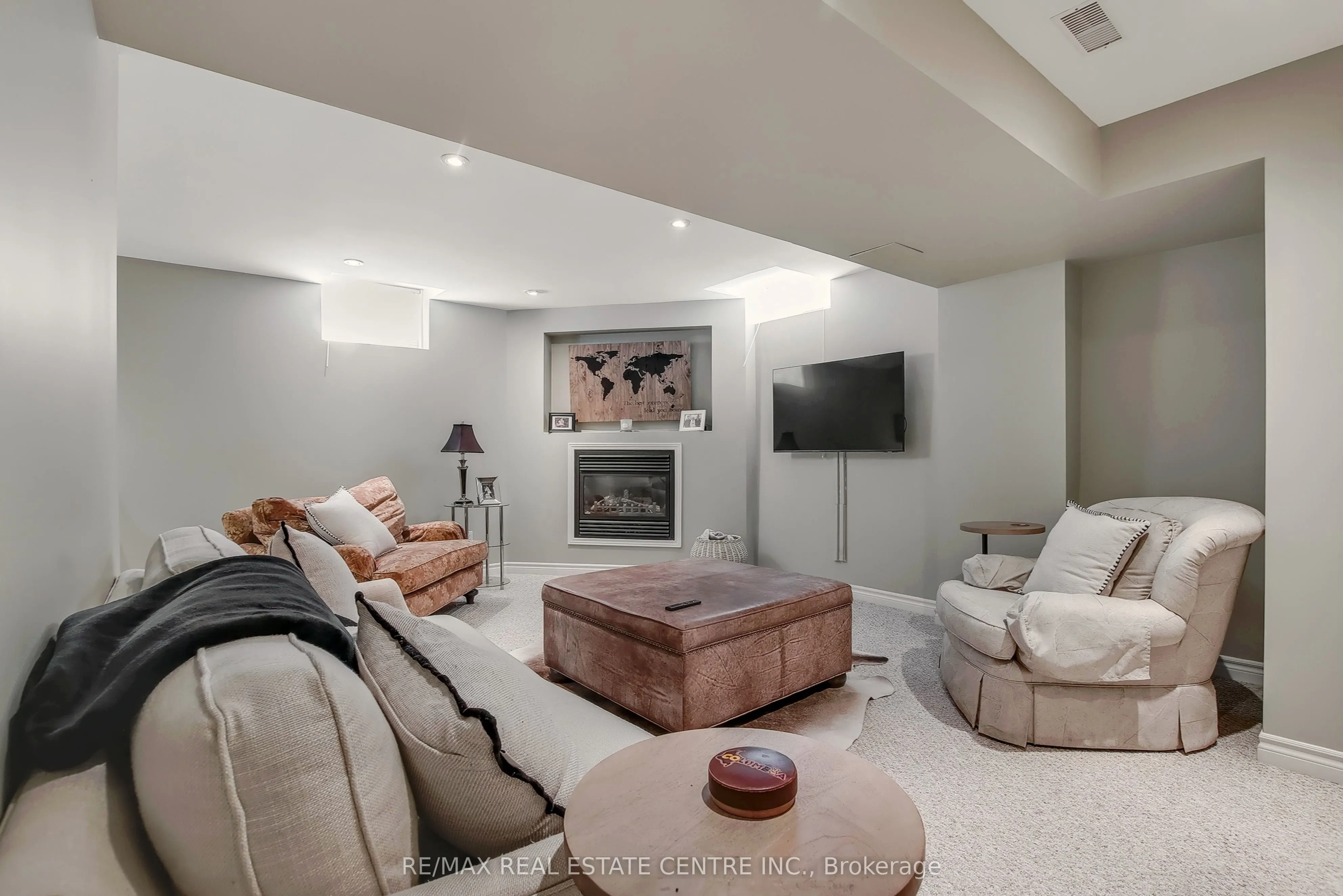 130 Robert Street, #14