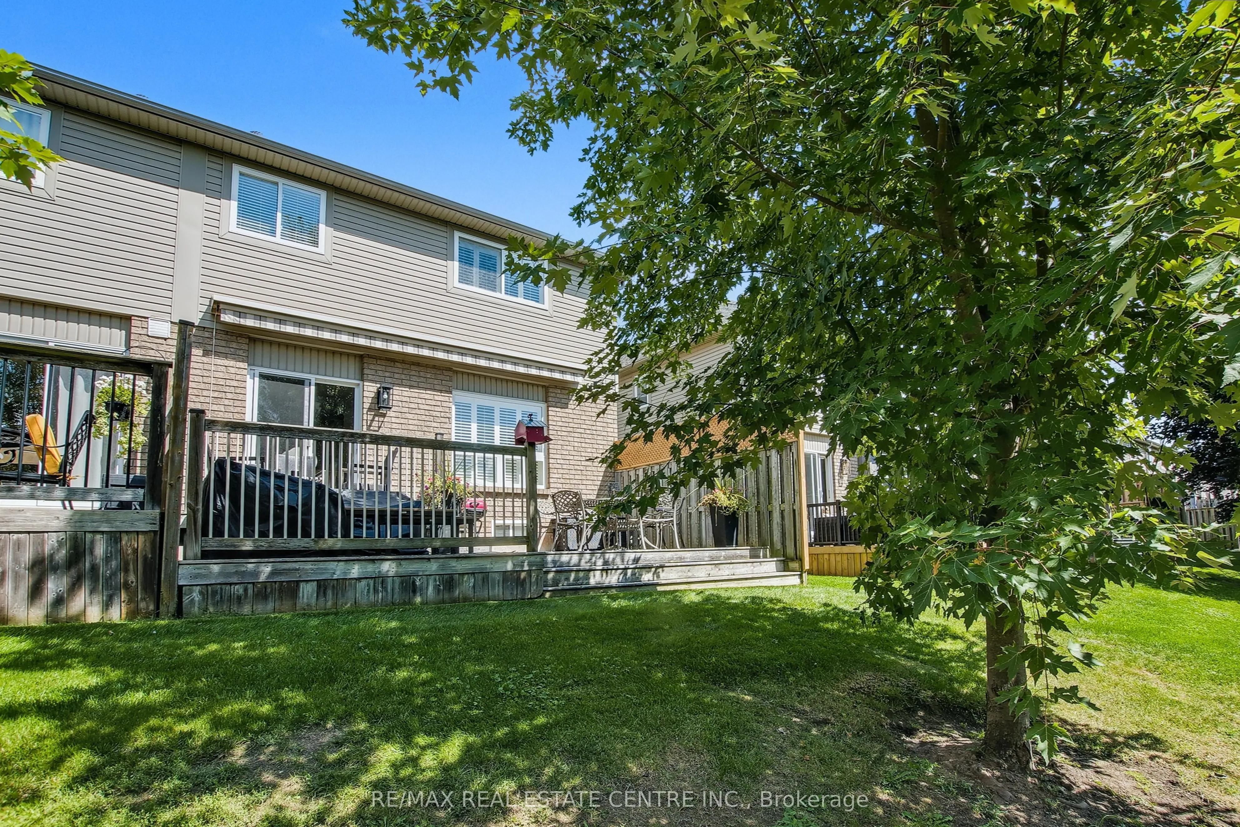 130 Robert Street, #14