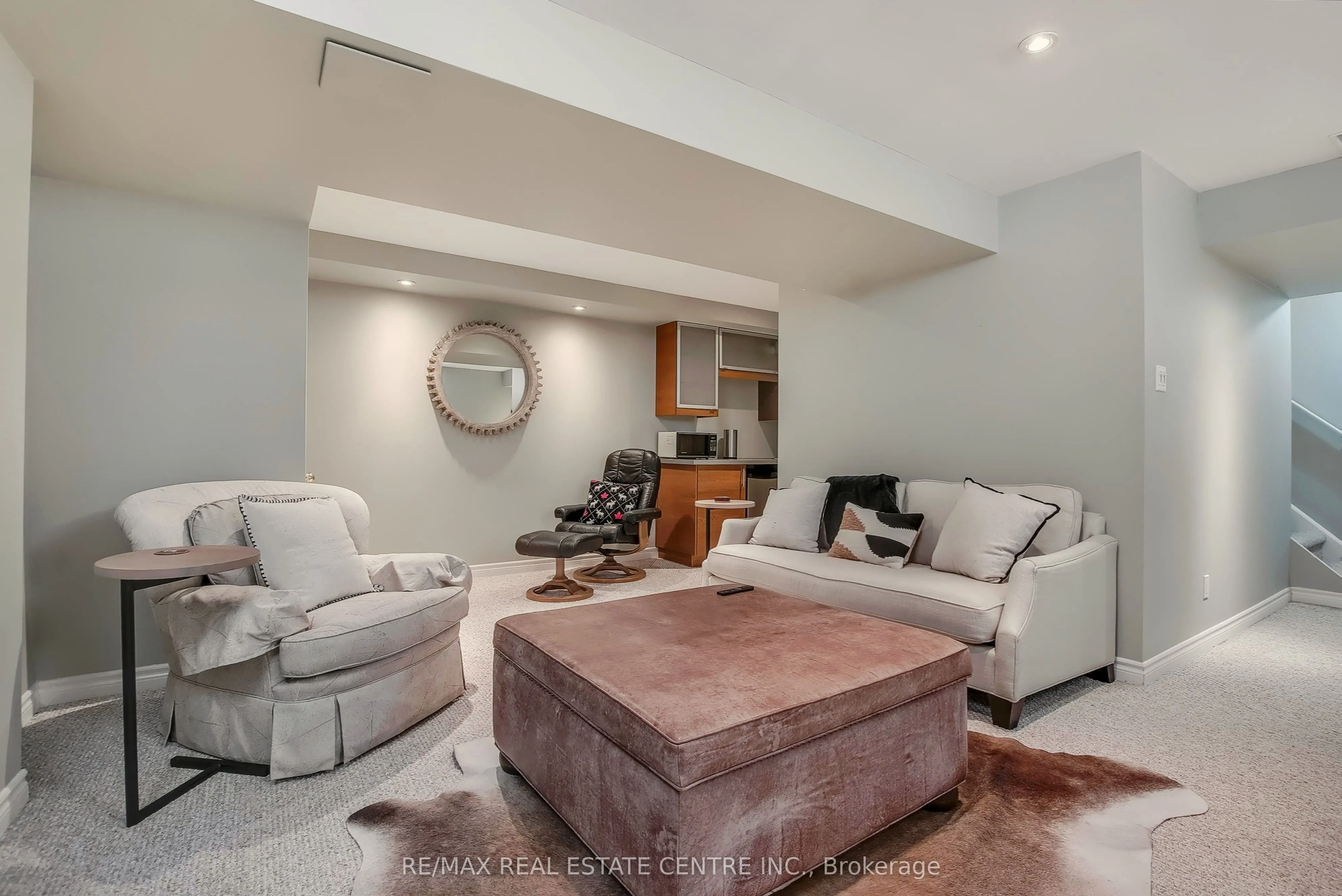 130 Robert Street, #14