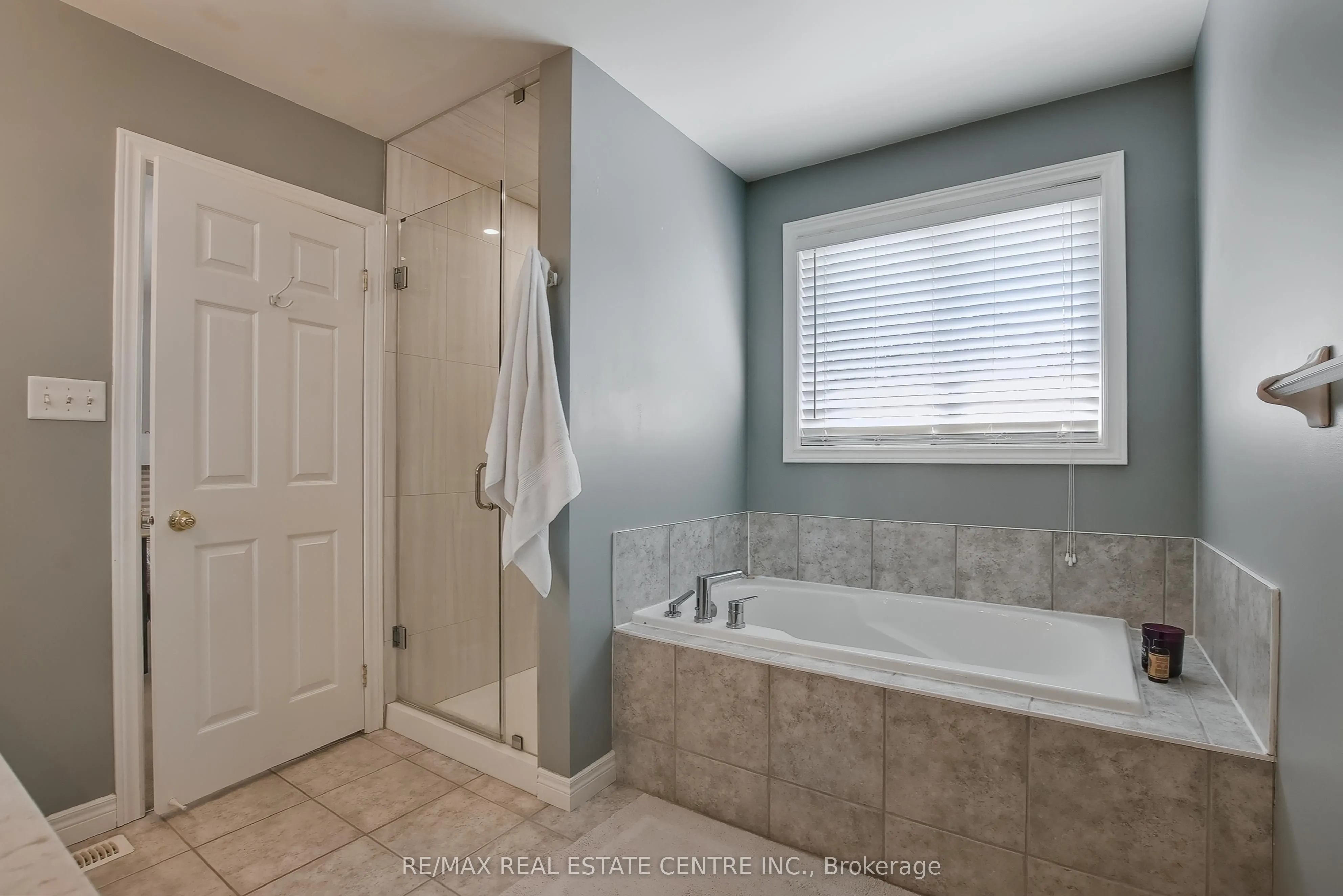 130 Robert Street, #14