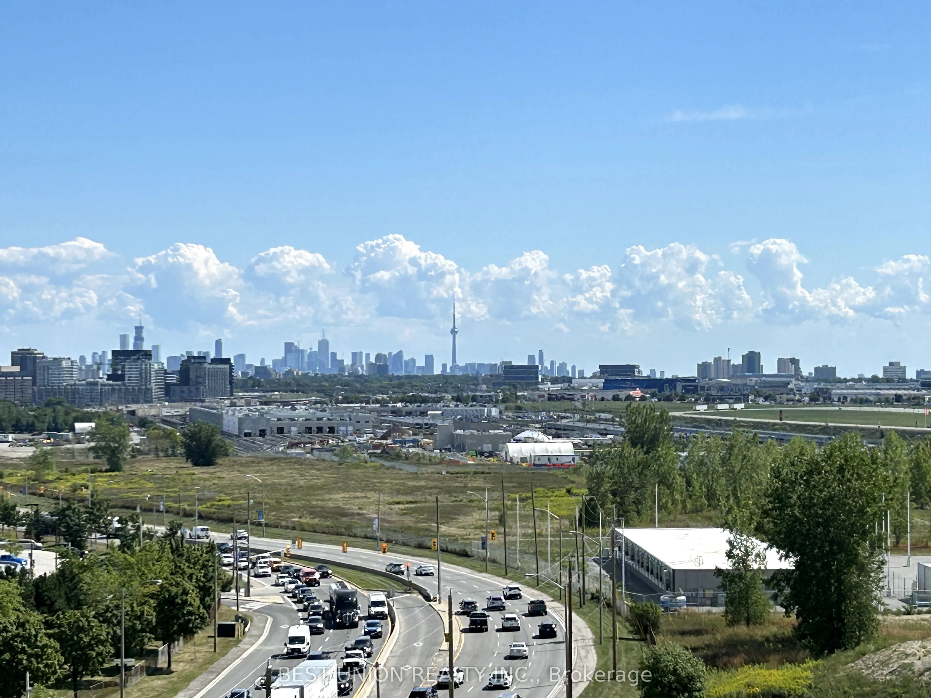 1060 Sheppard Avenue W, #1016