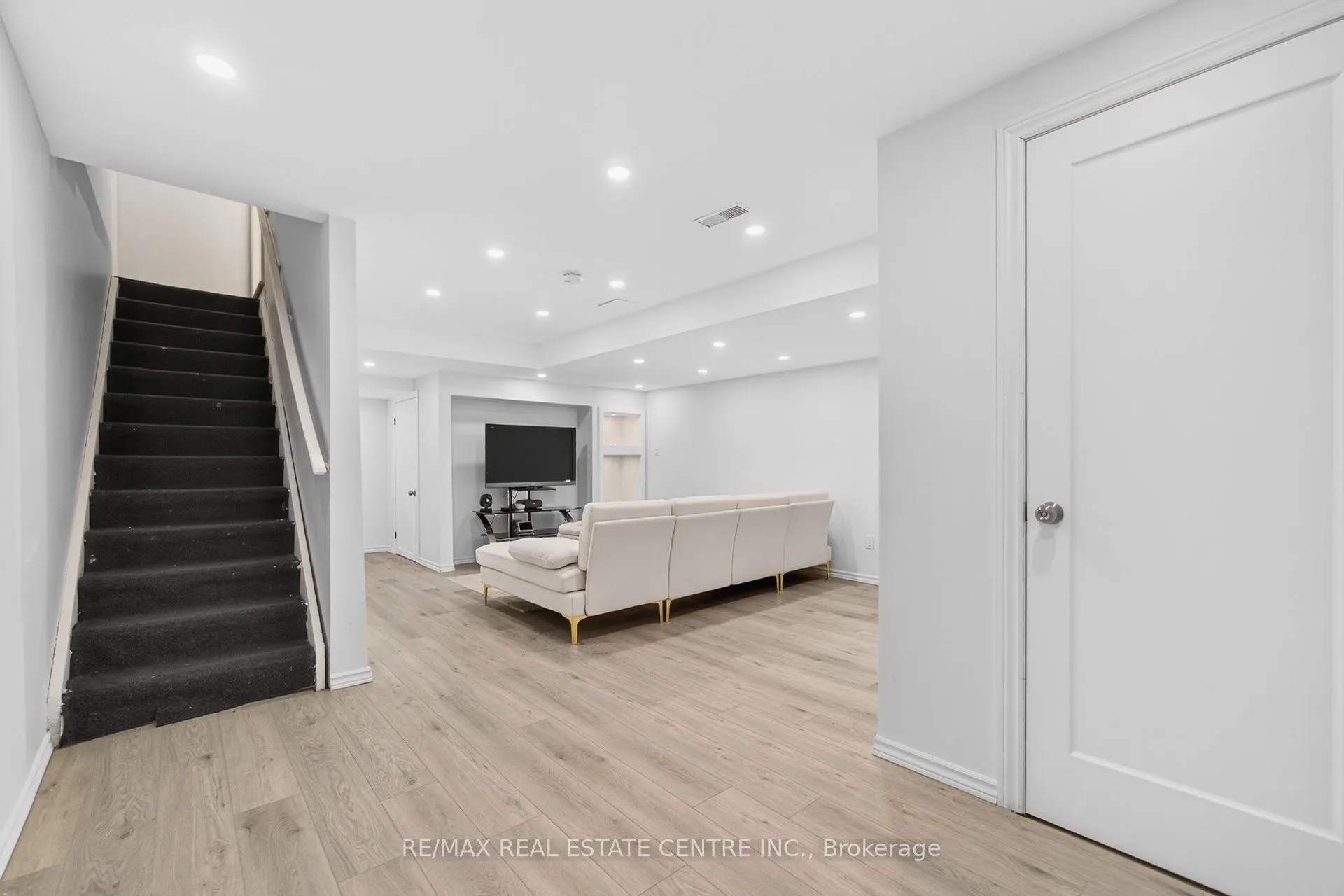 31 Martree Crescent