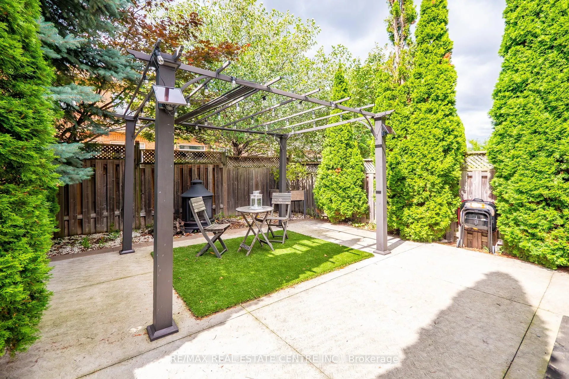 31 Martree Crescent