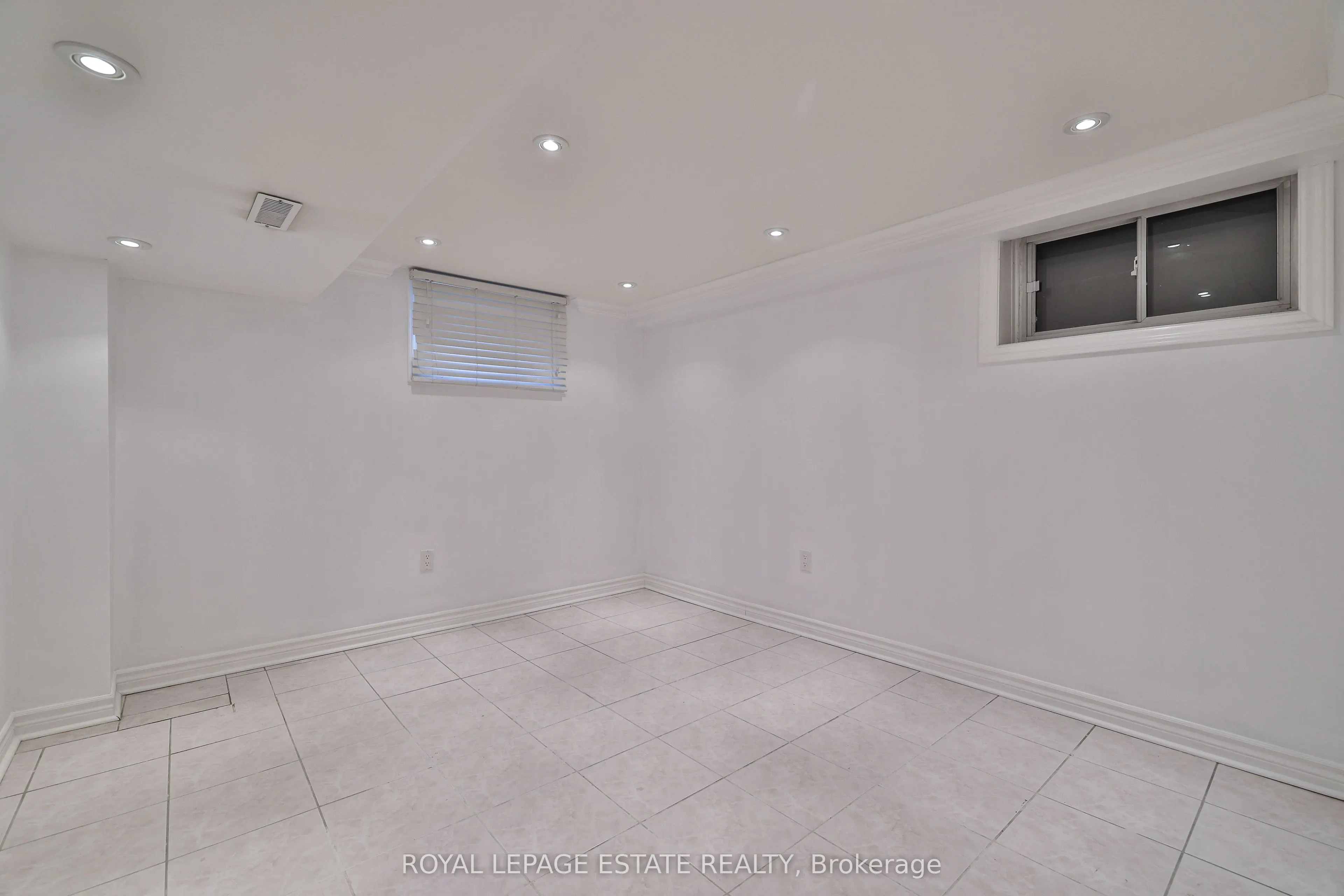 1279 Weston Road