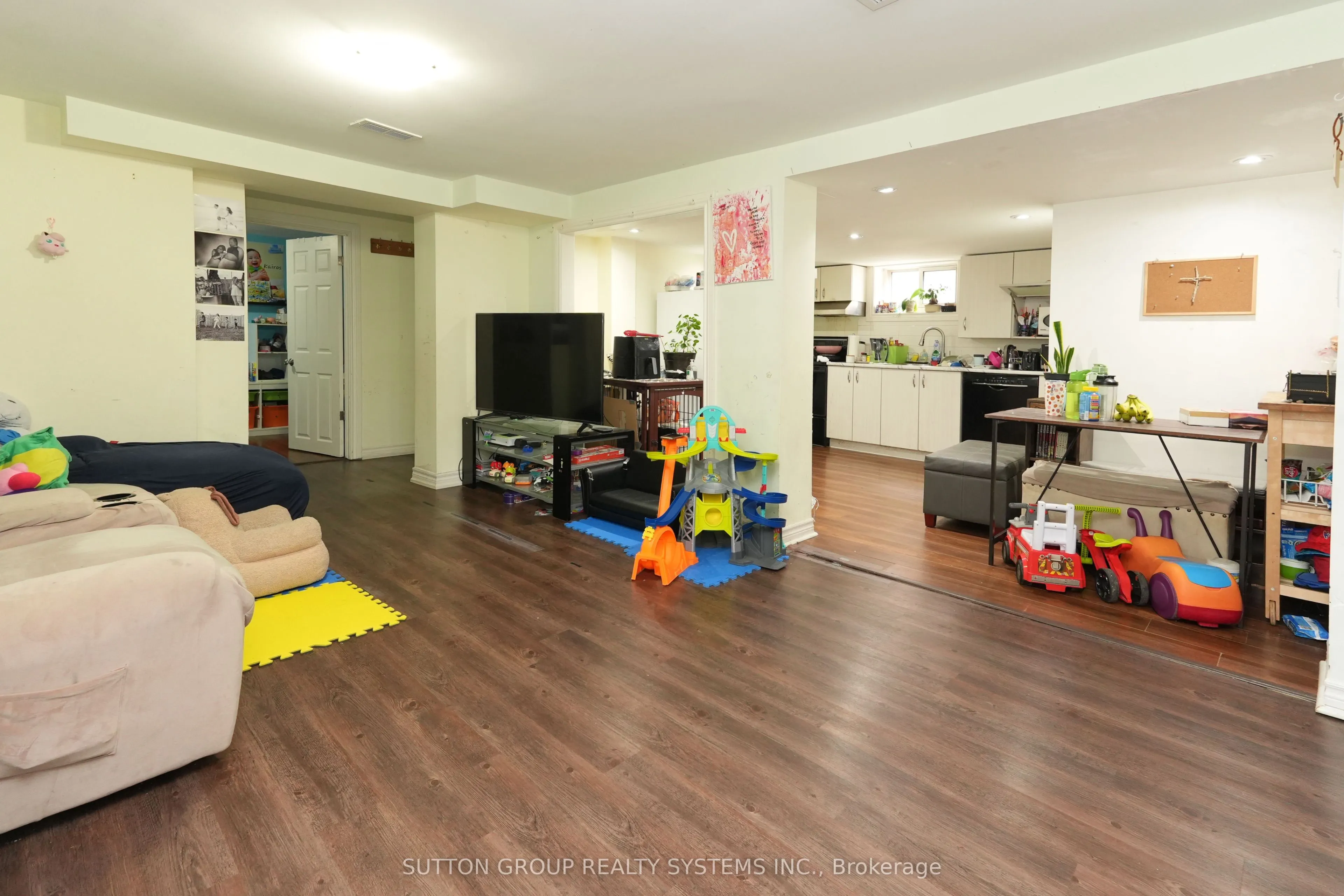 30 Silvercrest Avenue
