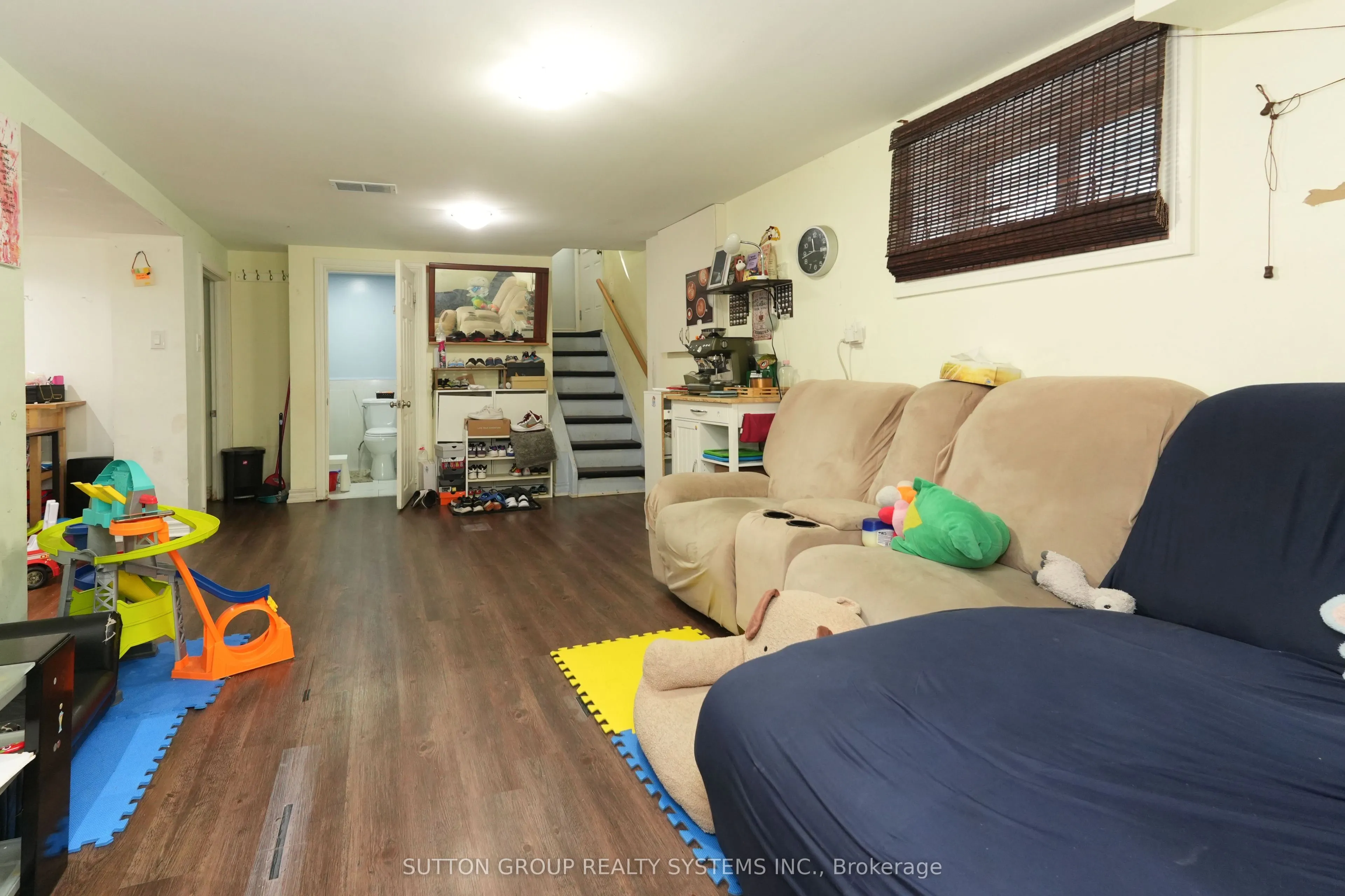 30 Silvercrest Avenue