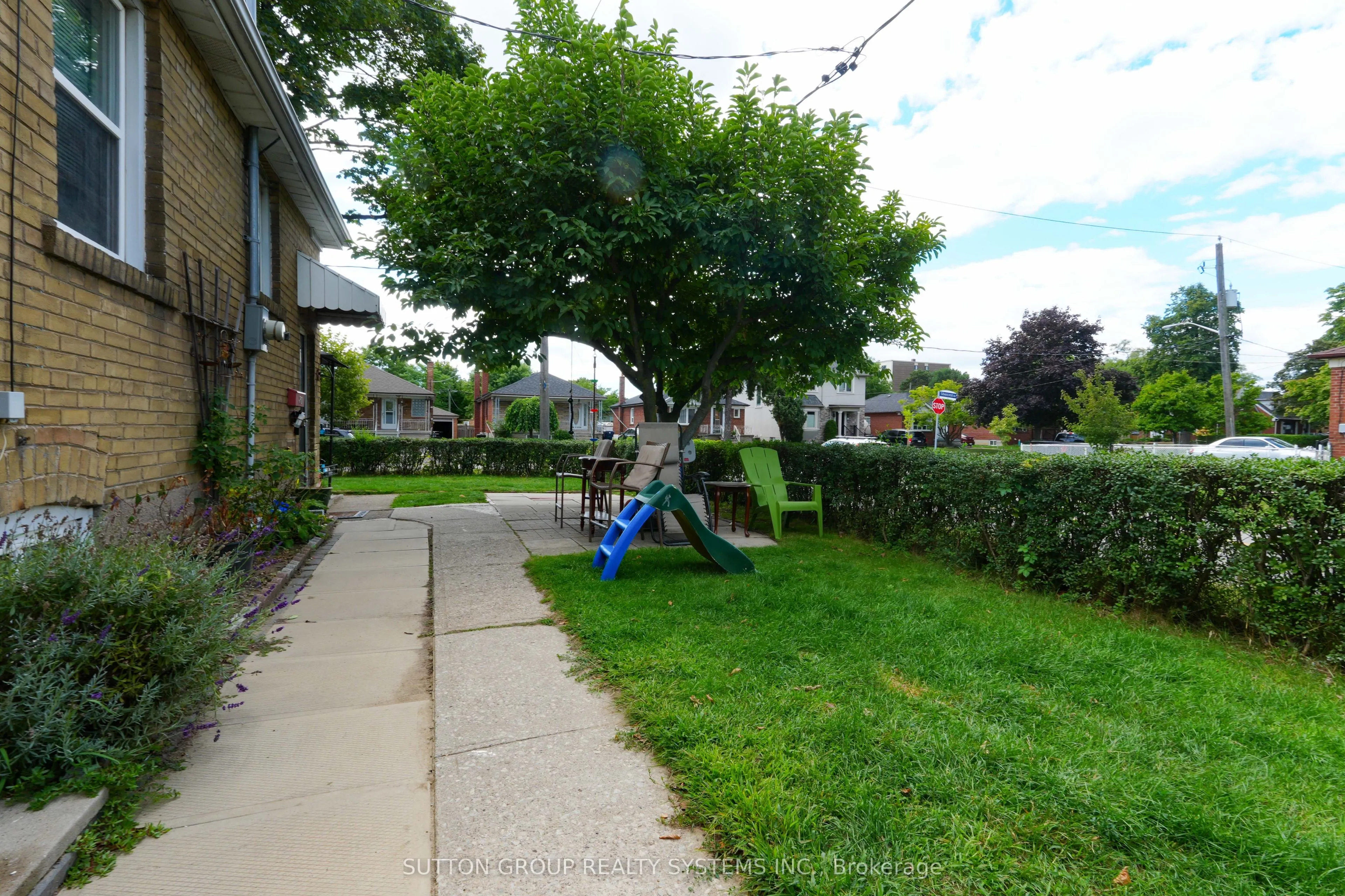 30 Silvercrest Avenue
