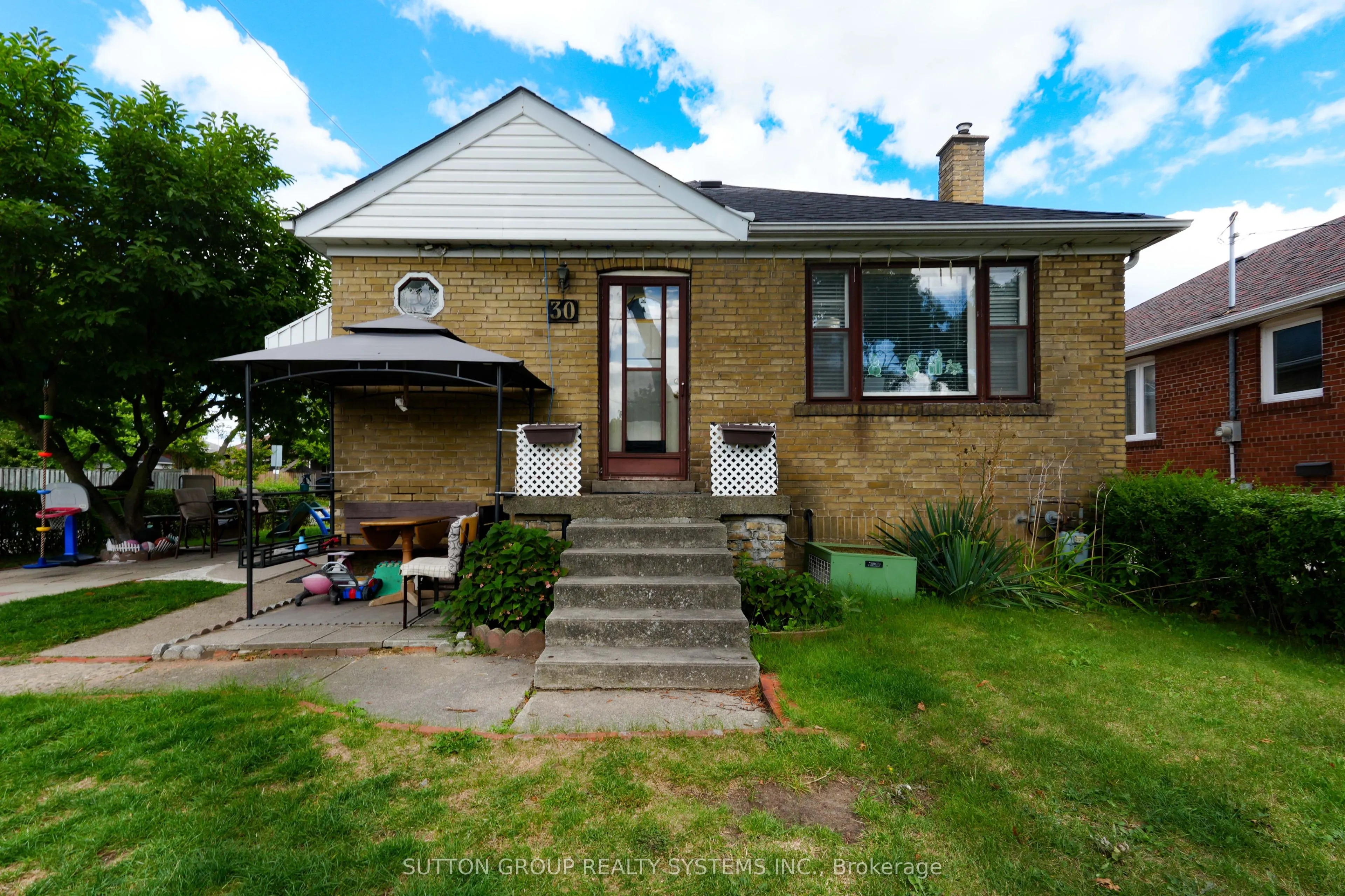 30 Silvercrest Avenue
